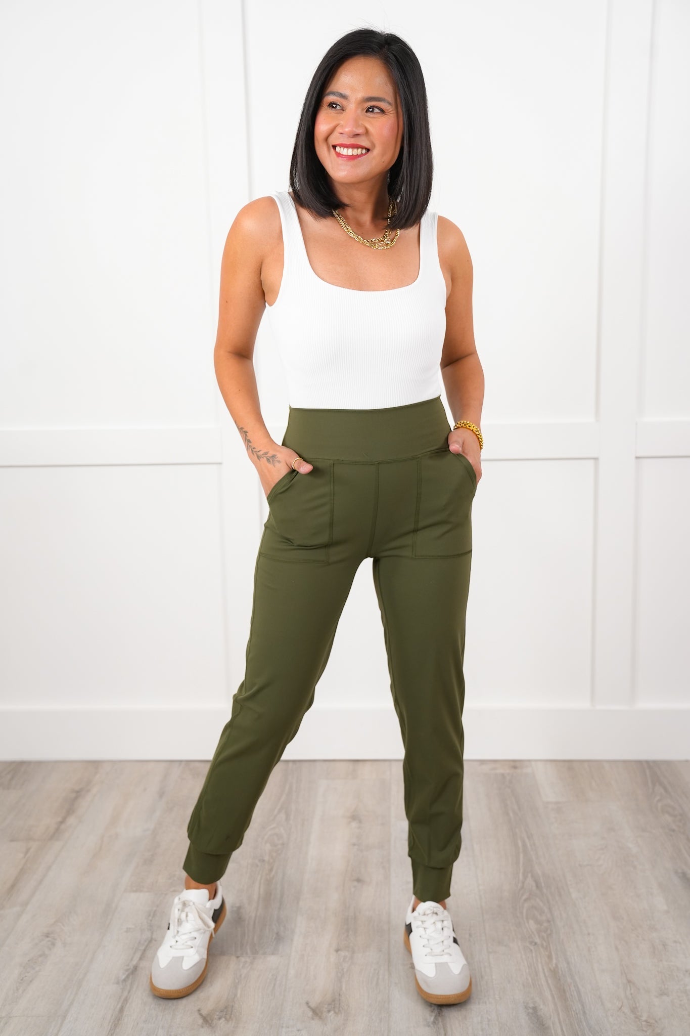 Plus/Reg Solid Elastic High Waisted Joggers