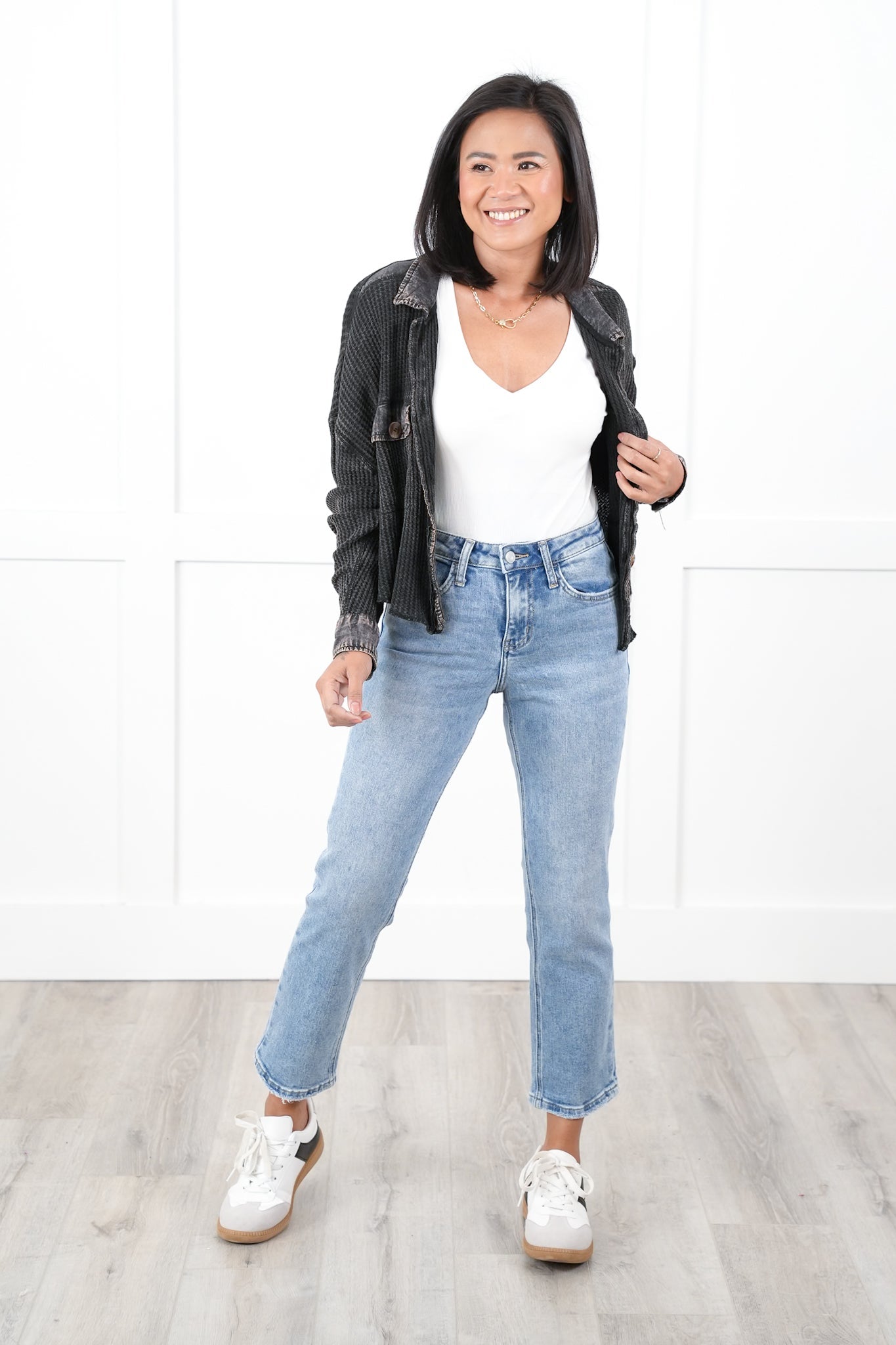 Lovervet High Rise Light Wash Cropped Straight Leg Jeans