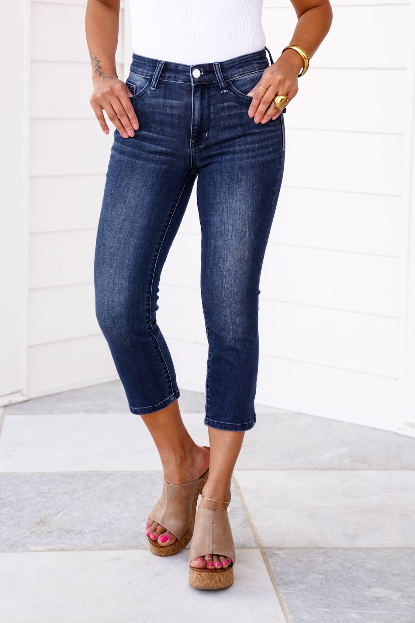 Judy Blue Mid Rise Dark Wash Capri With Side Slit