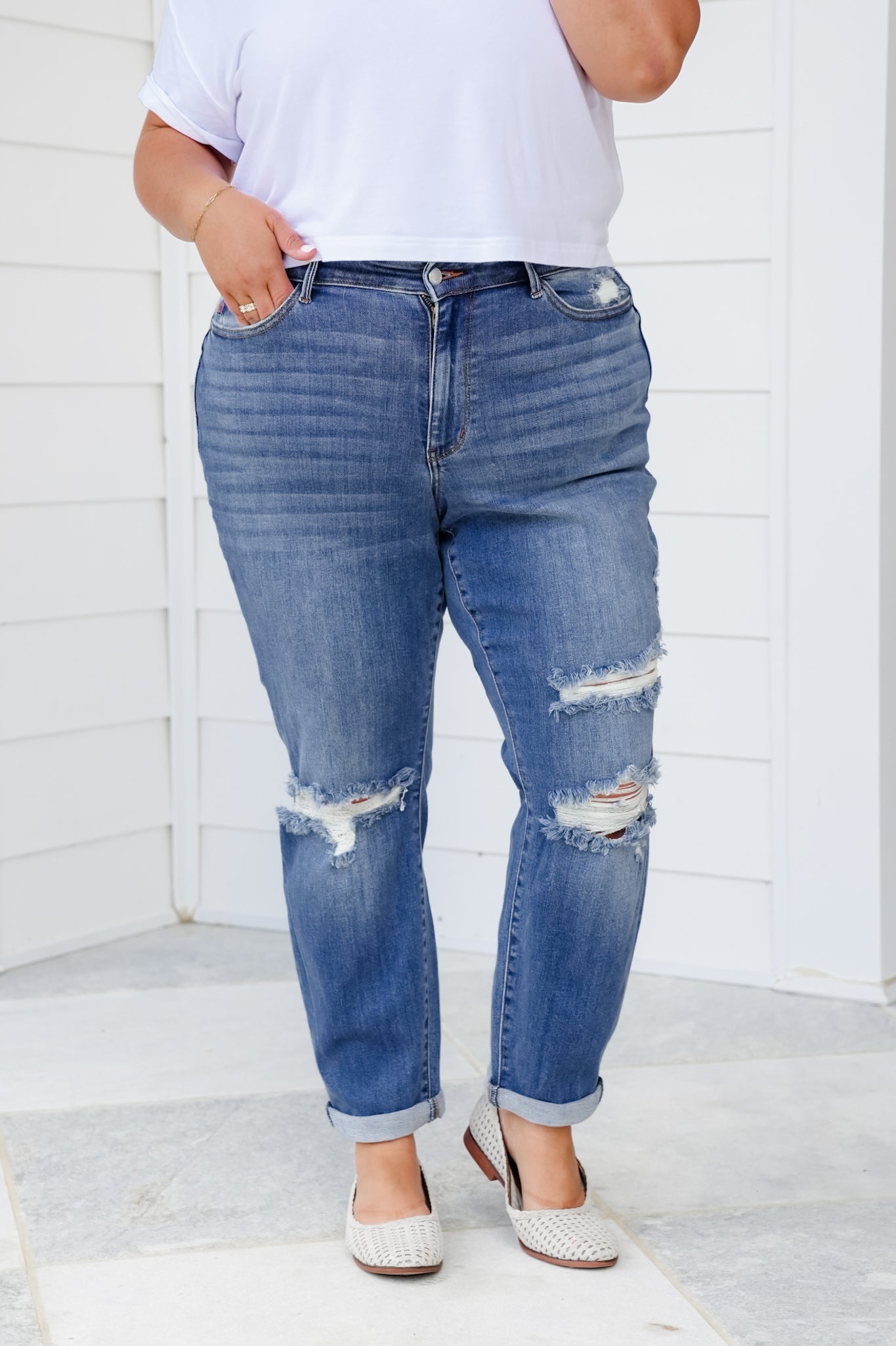 Judy Blue Mid Rise Medium Vintage Wash Distressed Boyfriend Jeans