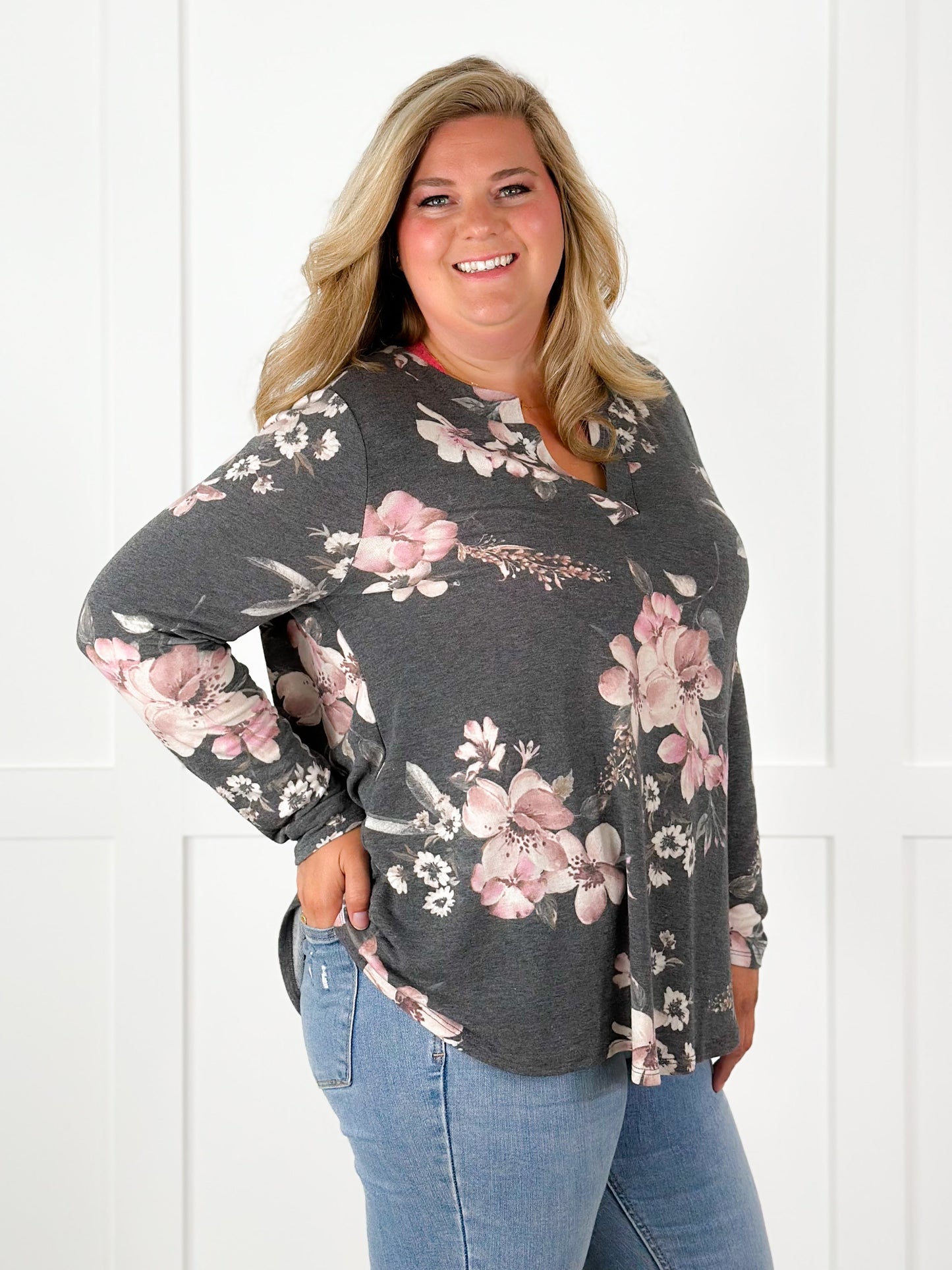 Plus/Reg Floral Print Long Sleeve V Neck Pullover Top
