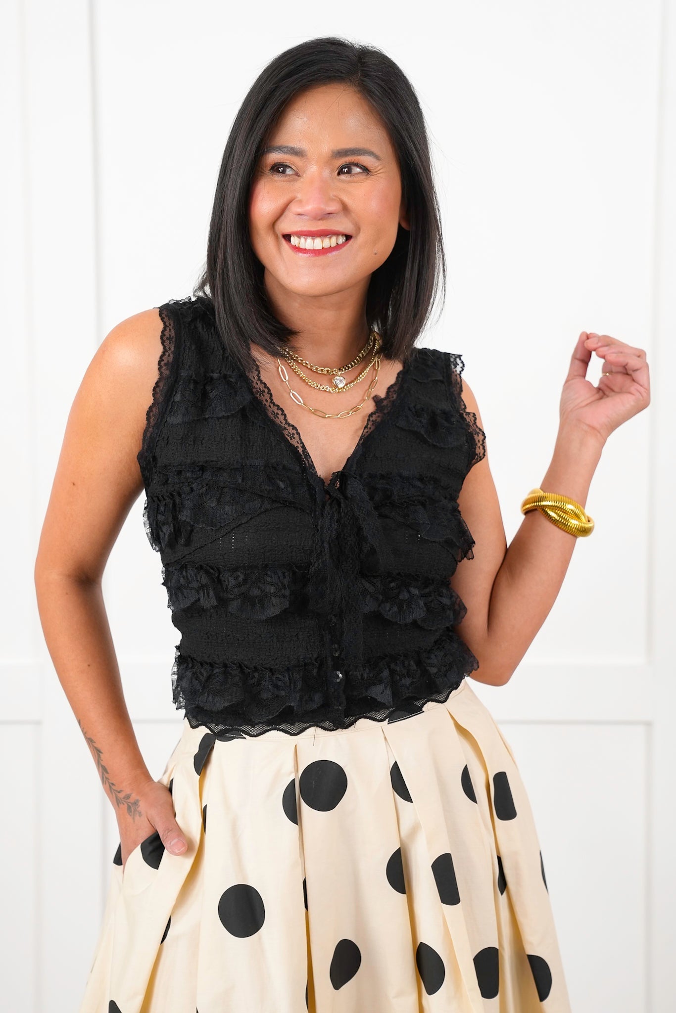 POL Black Lace Sleeveless Button Down Cropped Top