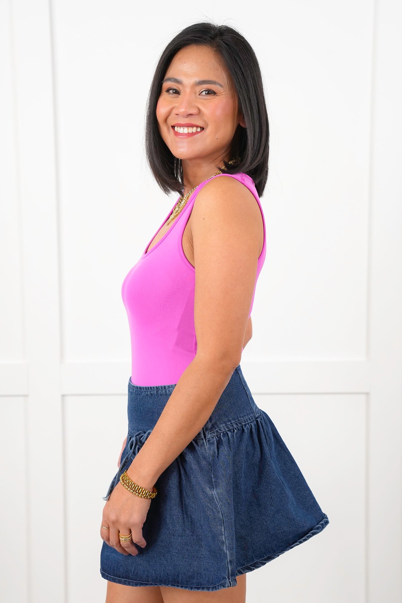 Door Buster! Plus/Reg Solid Sleeveless Scoop Neckline Tank Top
