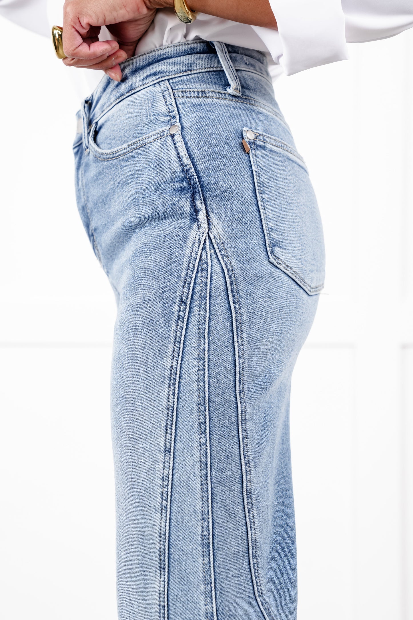 Judy Blue High Rise Medium Wash Retro Wide Leg Jeans with Side Seam Detail