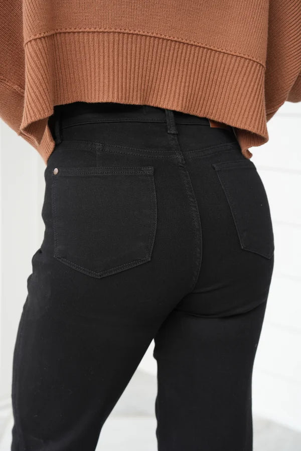 Restock! Judy Blue Dark Horse Black High Rise Black Tummy Control Classic Straight Leg Jeans