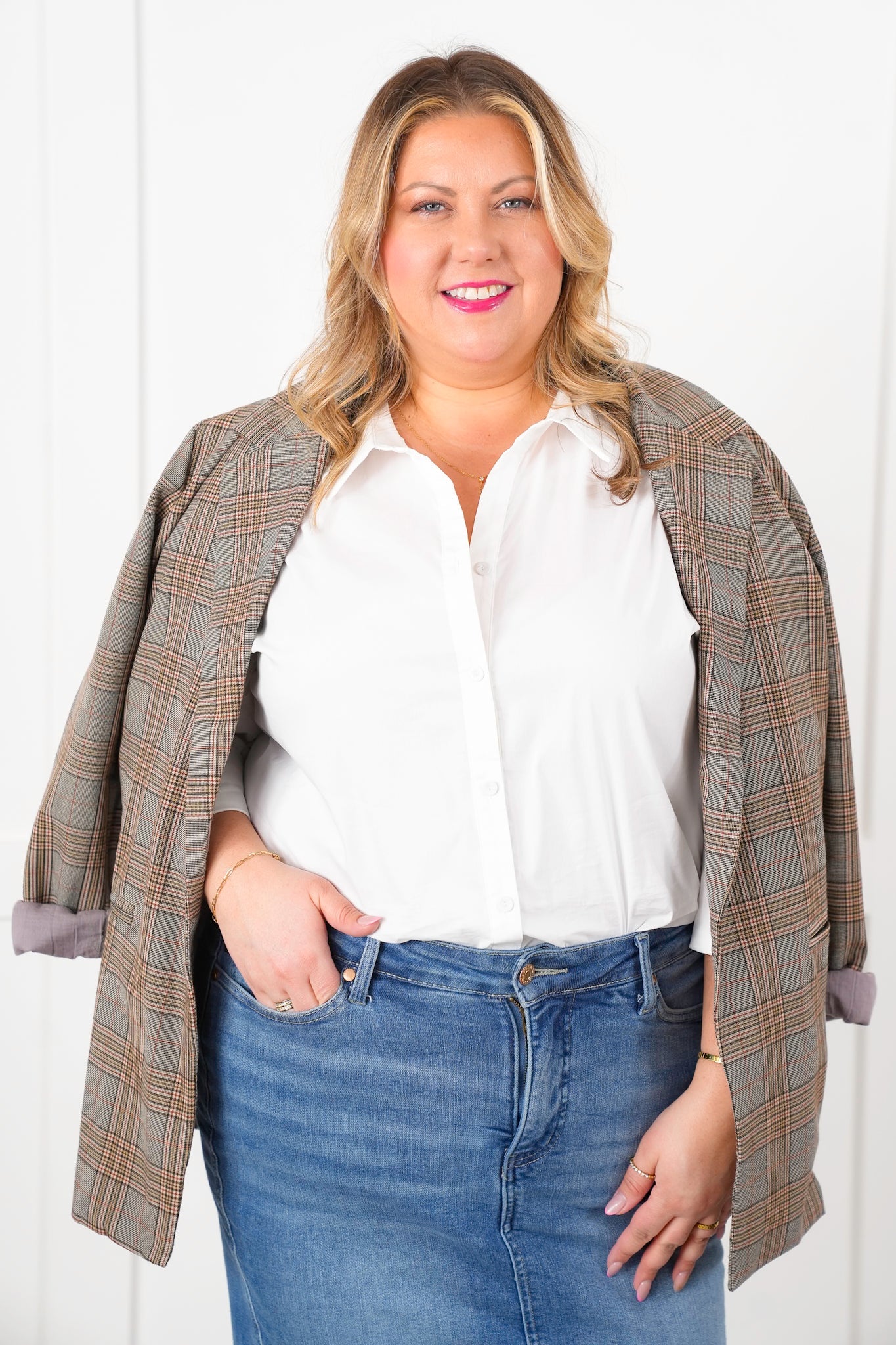 Plus/Reg White Long Sleeve Button Down Shirt with Button and Lace Up Back Detail