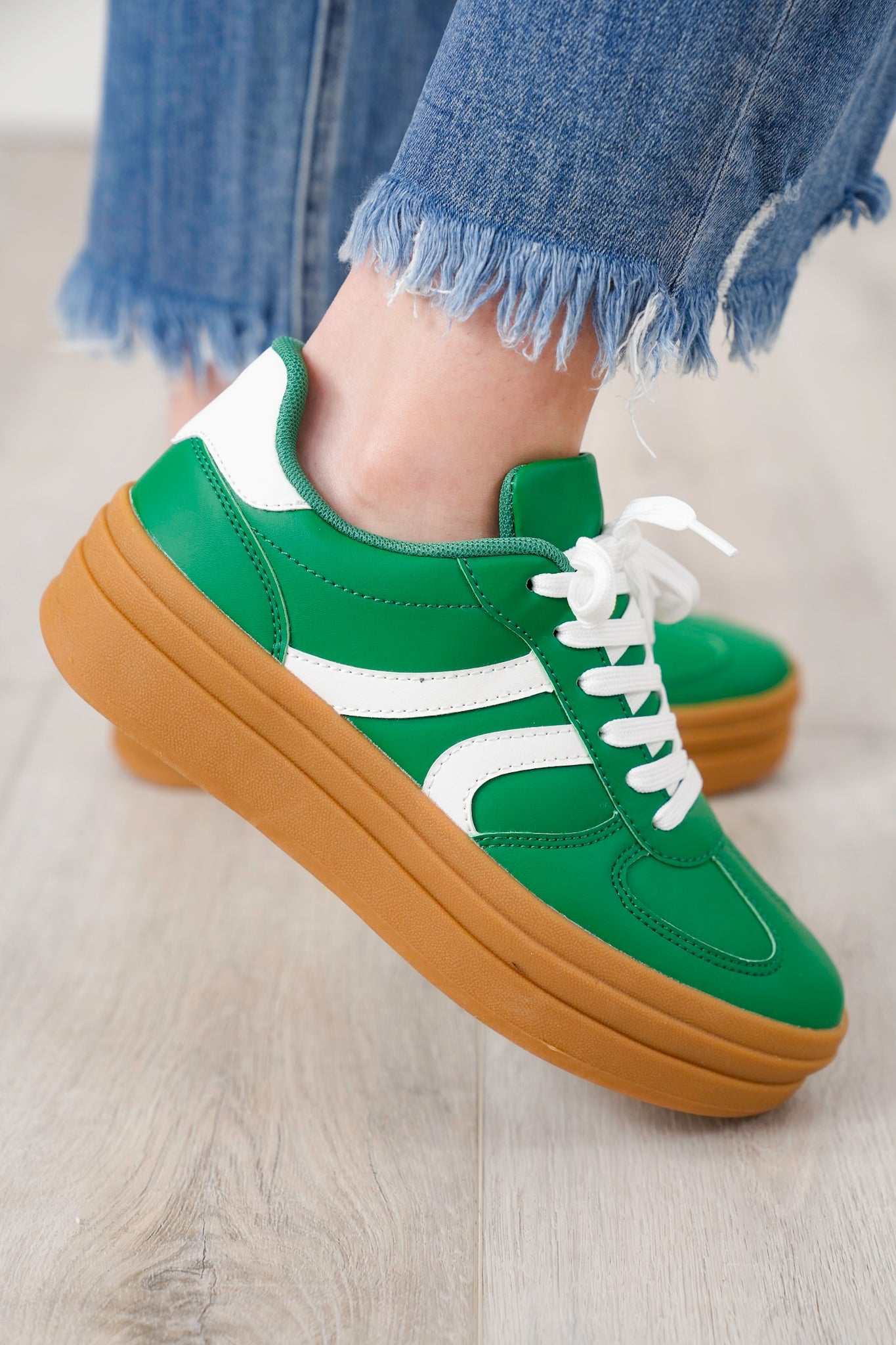 Double Stripe Platform Lace Up Sneaker