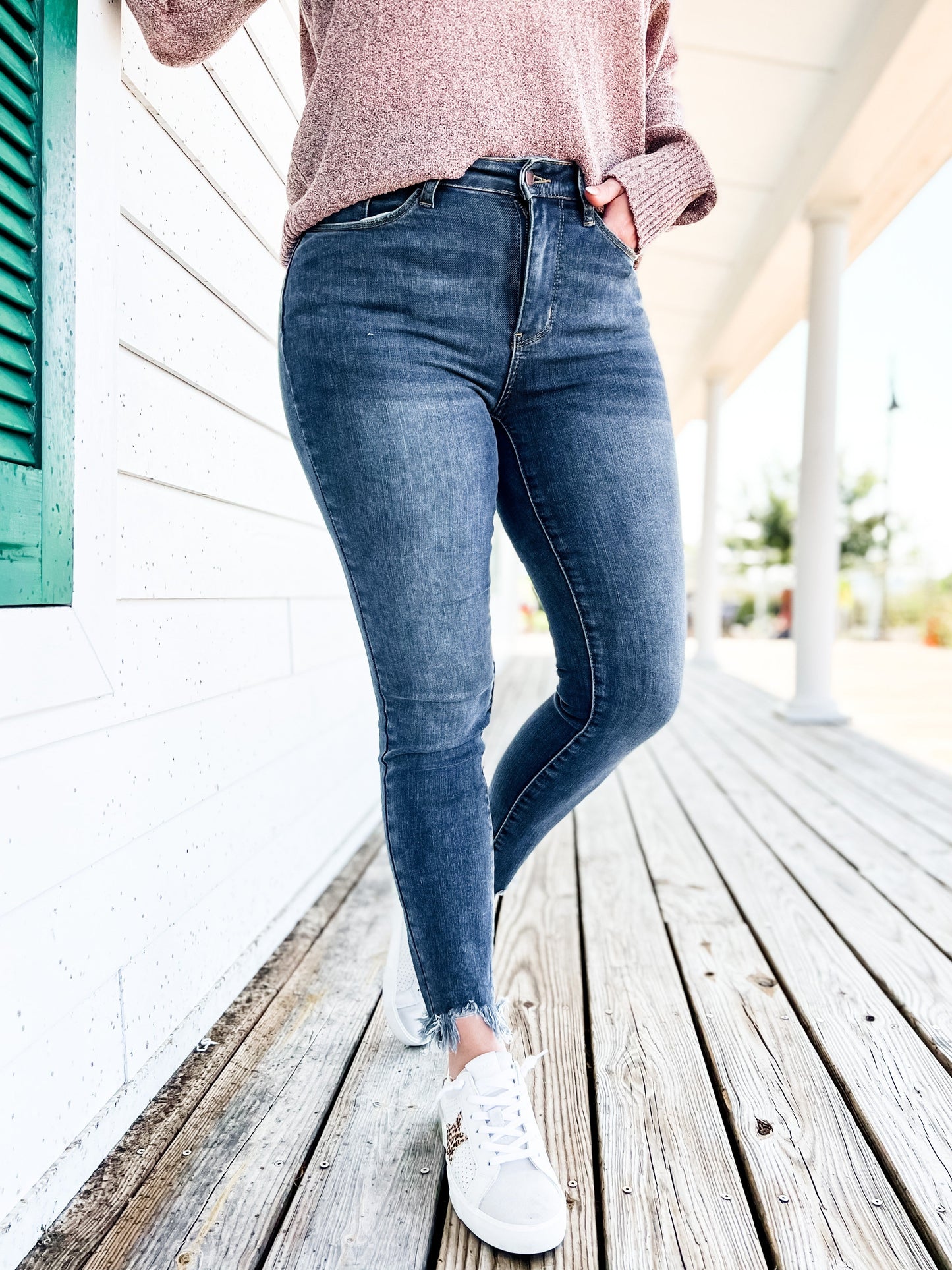 Judy Blue The Gamechanger Medium Wash Mid-Rise Shark Bite Skinnies