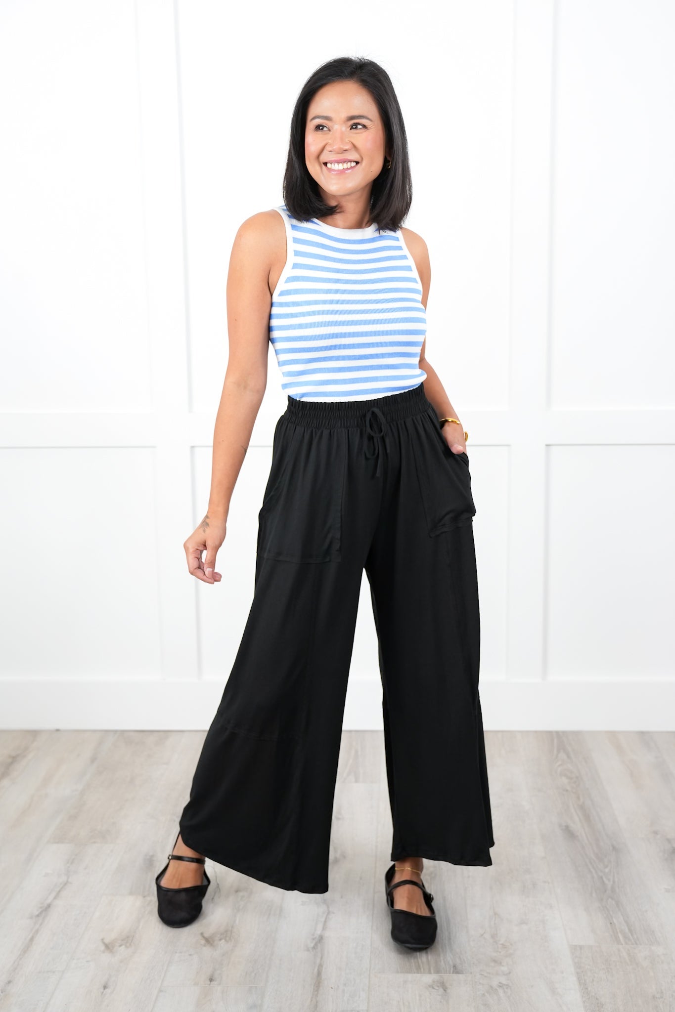 Plus/Reg Solid Elastic Waist Wide Leg Pants