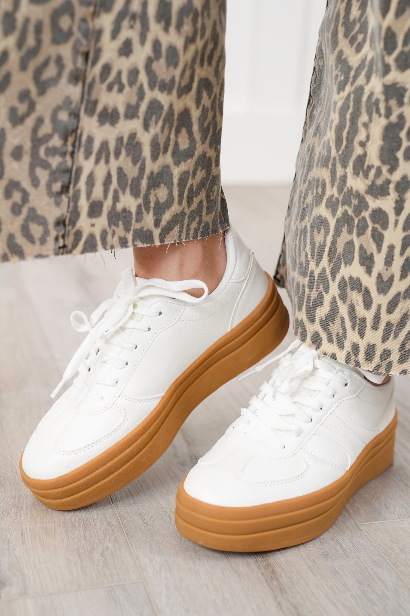 Double Stripe Platform Lace Up Sneaker