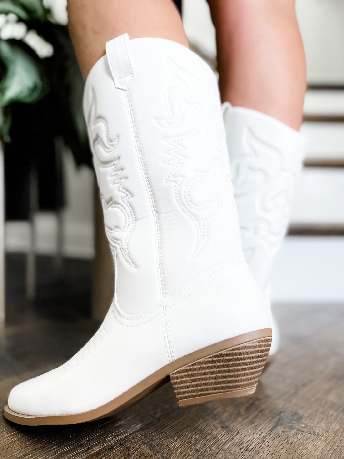 Western Stitched Pointed Toe Knee High Boots