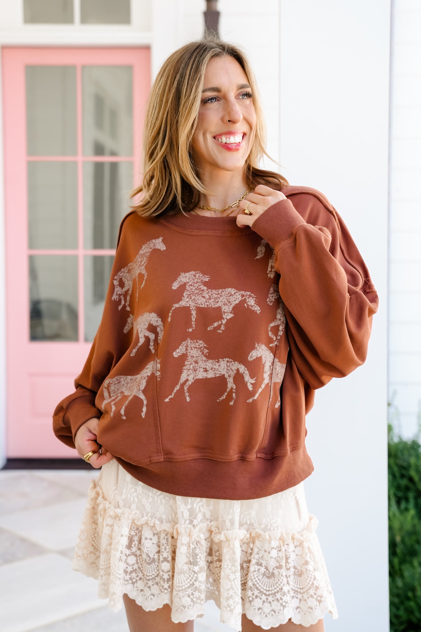 Long Sleeve Horse Graphic Pullover Sweatshirt