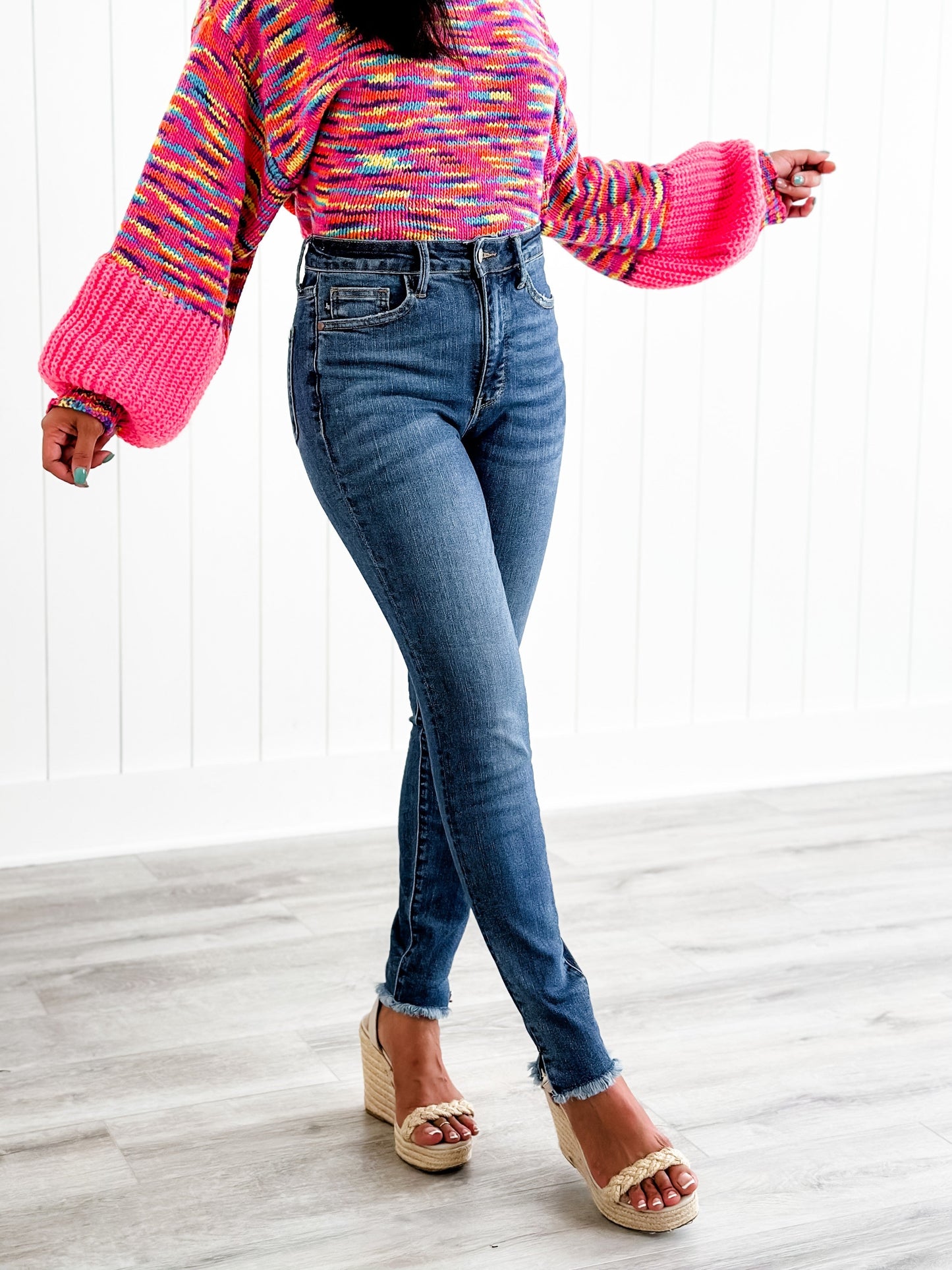 Judy Blue What Dreams are Made Of High Rise Medium Wash Tummy Control Side Slit With Frayed Hem Skinny Jeans