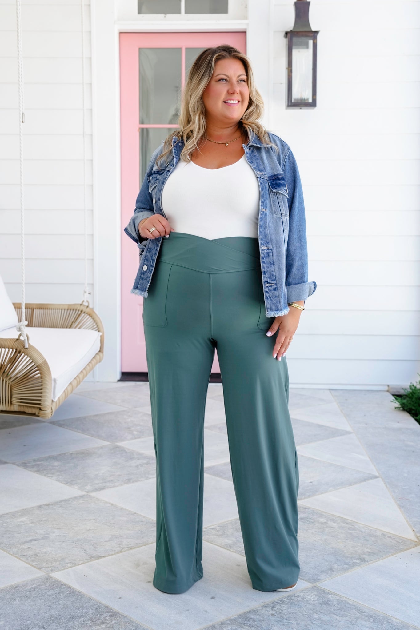 Plus/Reg Solid Elastic V Waist Wide Leg Pants