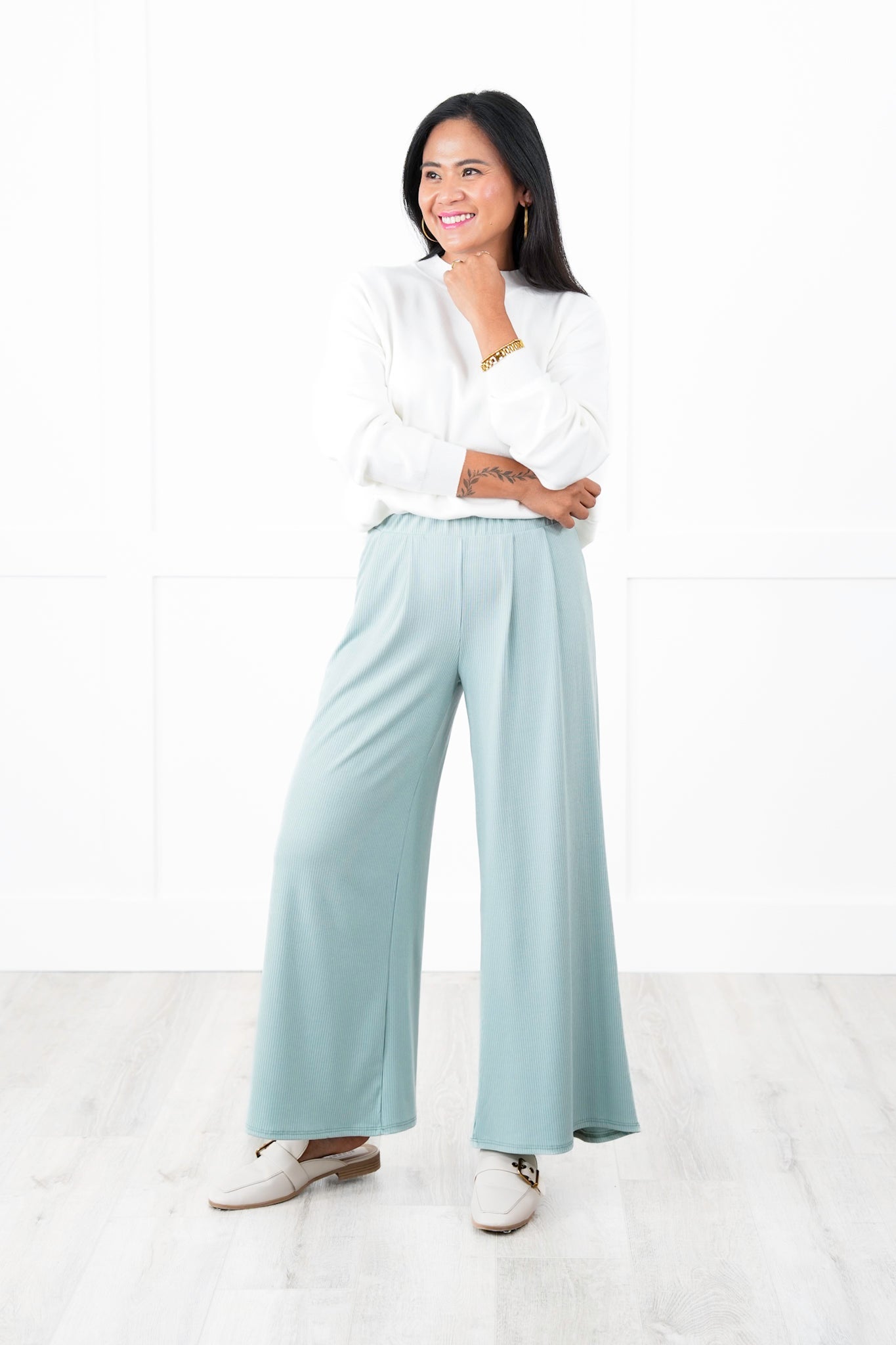 Ribbed Knit High Elastic Waist Wide Leg Pleated Pants (Multiple Colors)