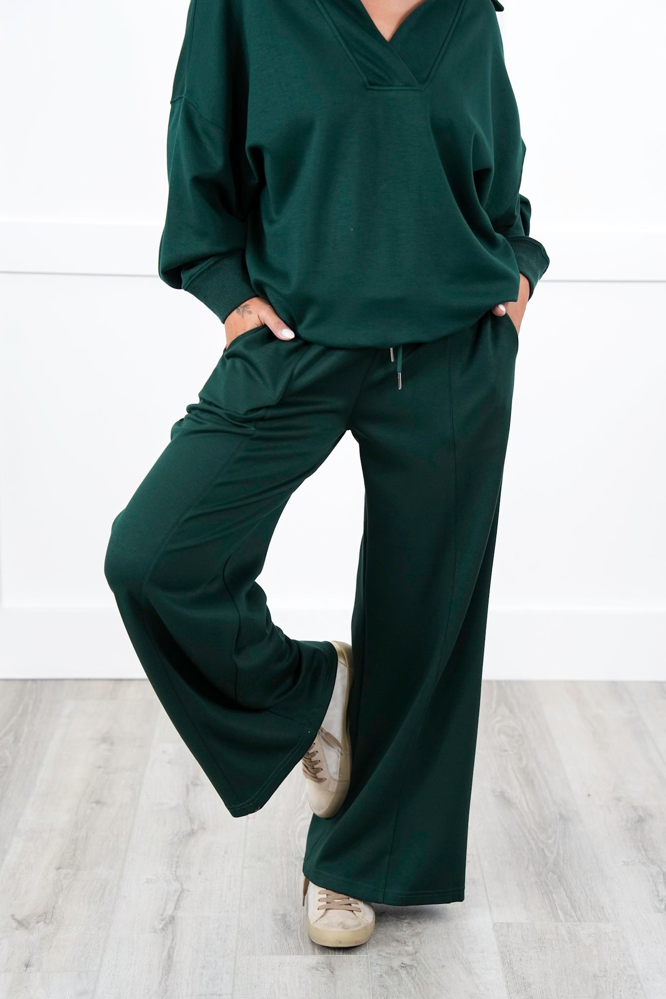 Plus/Reg Solid Soft Knit Elastic Waist Relaxed Pants with Side Pockets