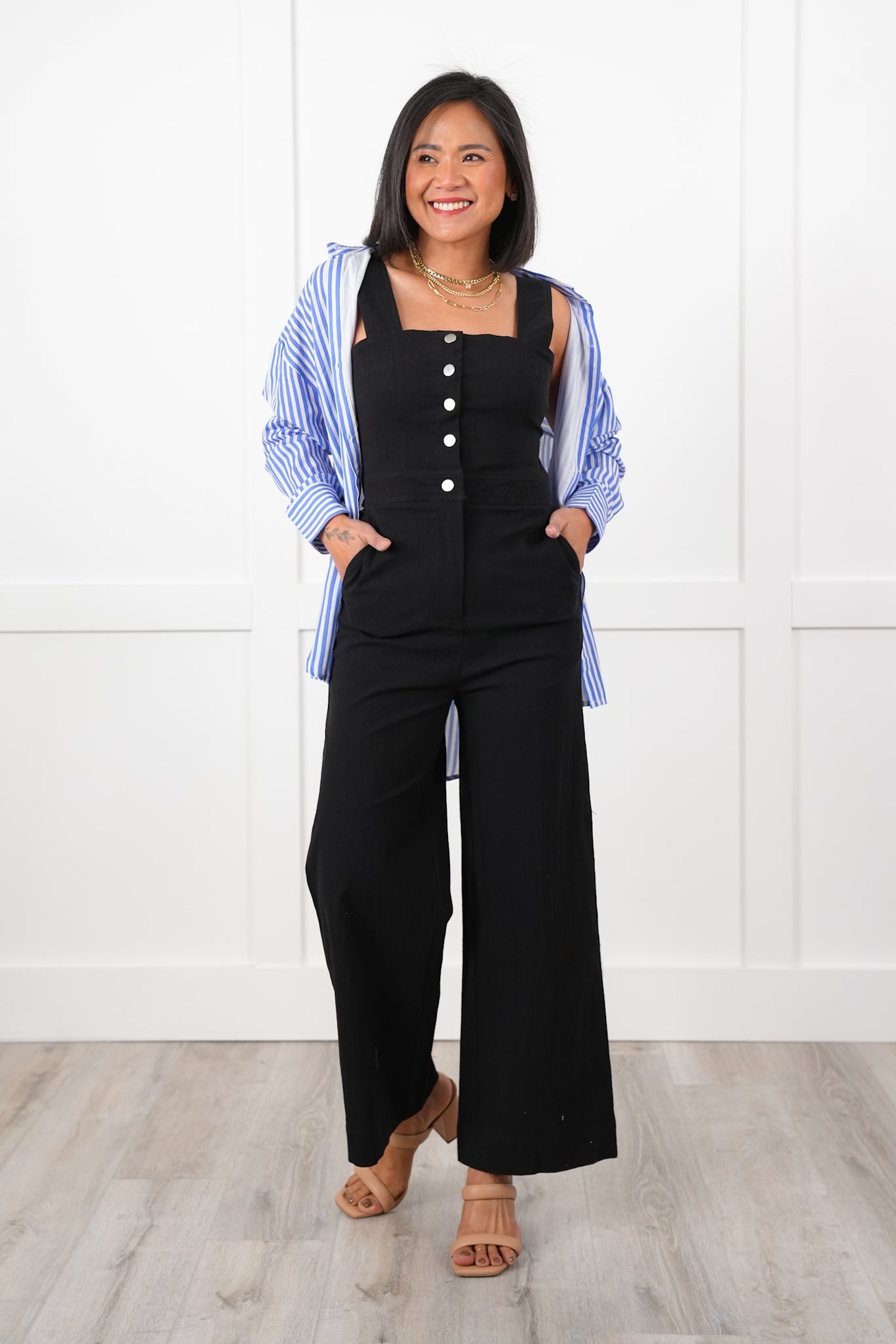 Plus/Reg Sleeveless Button Up Jumpsuit with Side Pockets