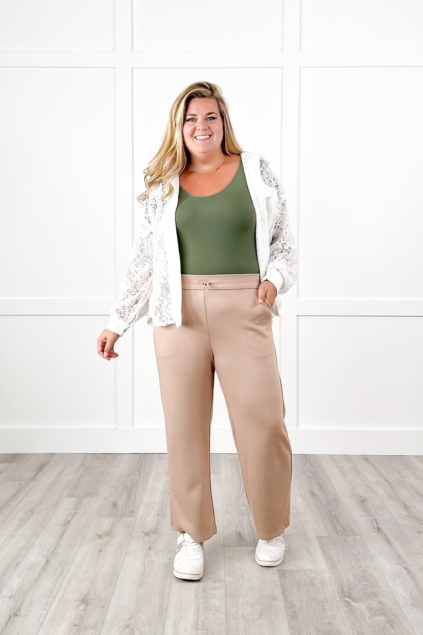 Door Buster! Plus/Reg High Elastic Waist Cropped Pants