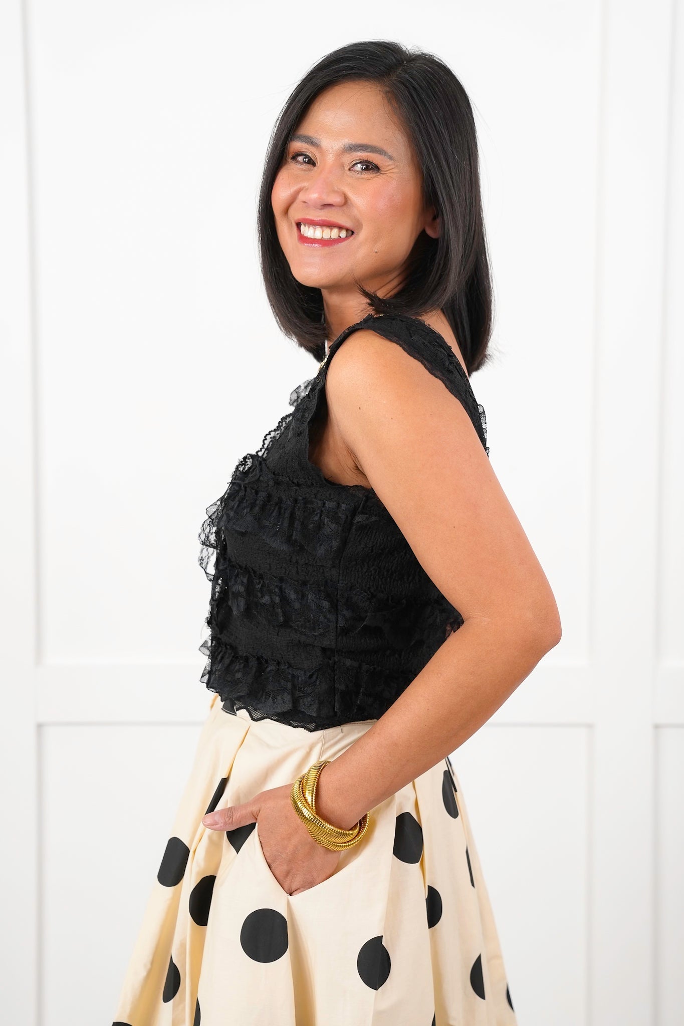 POL Black Lace Sleeveless Button Down Cropped Top