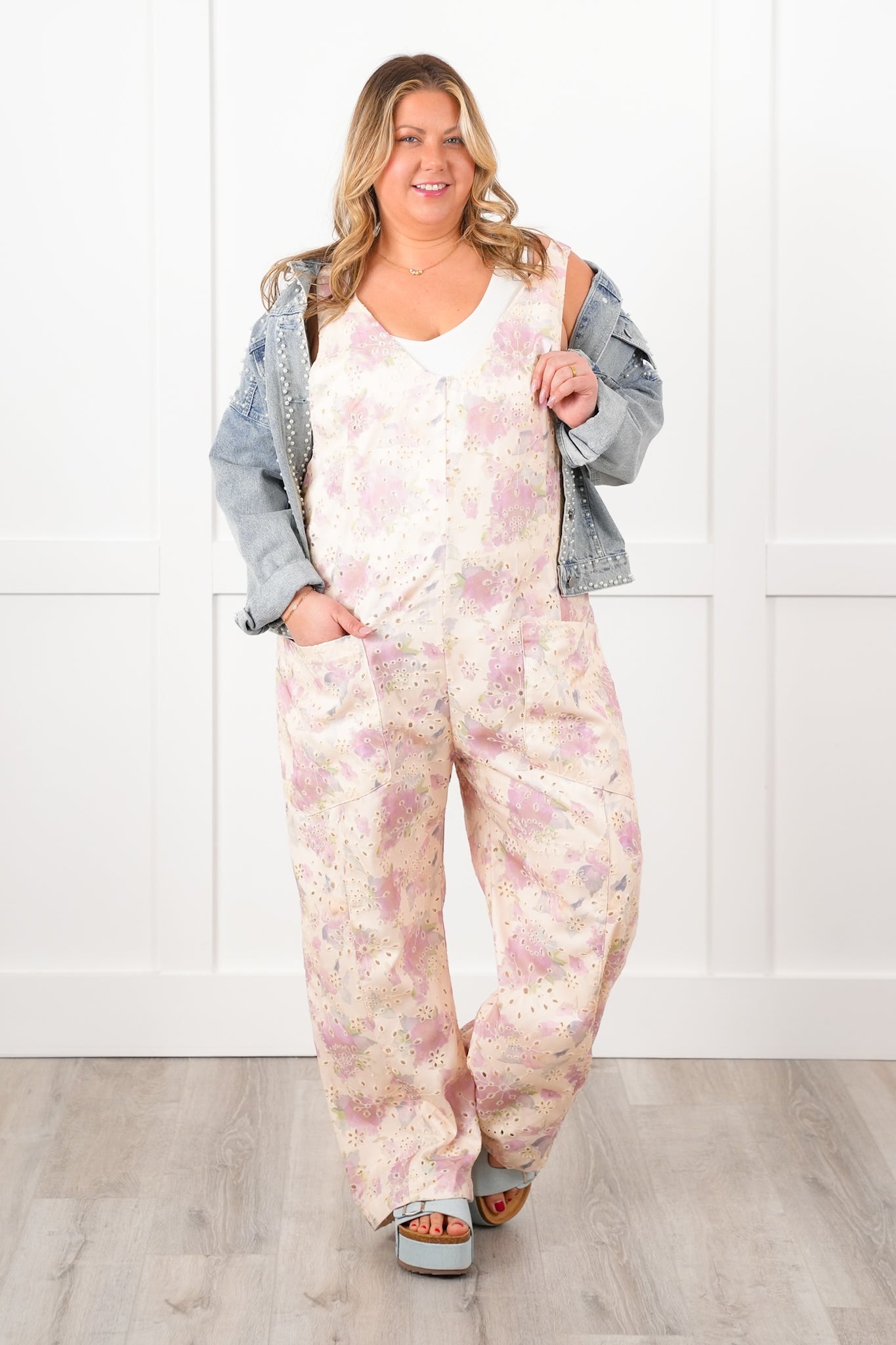 Plus/Reg Floral Eyelet Sleeveless Jumpsuit with Front Patch Pockets
