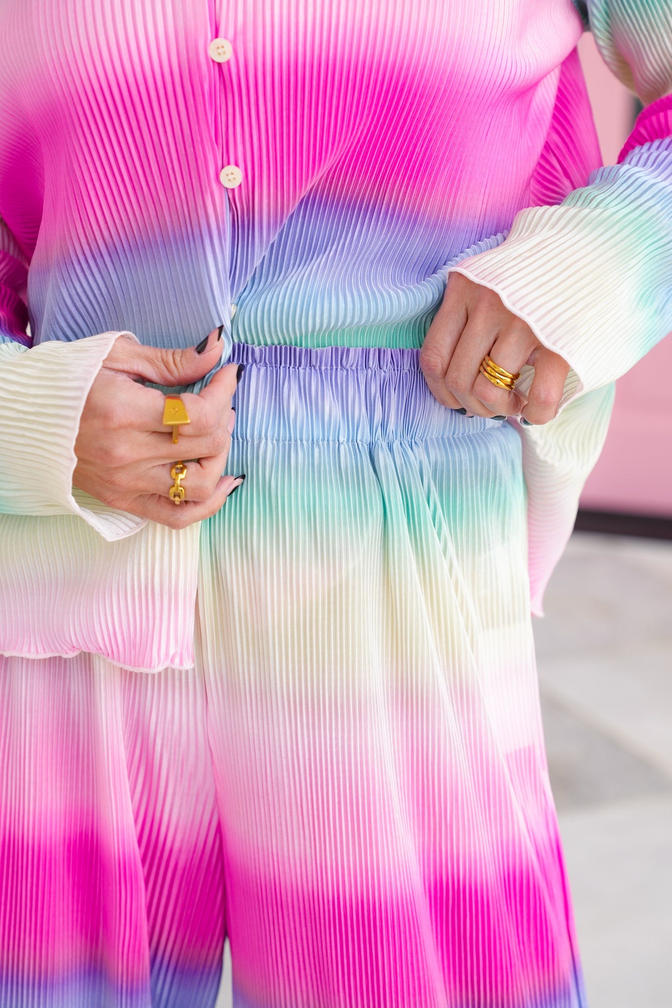 Plus/Reg Ombre Pleated Elastic Waist Pants