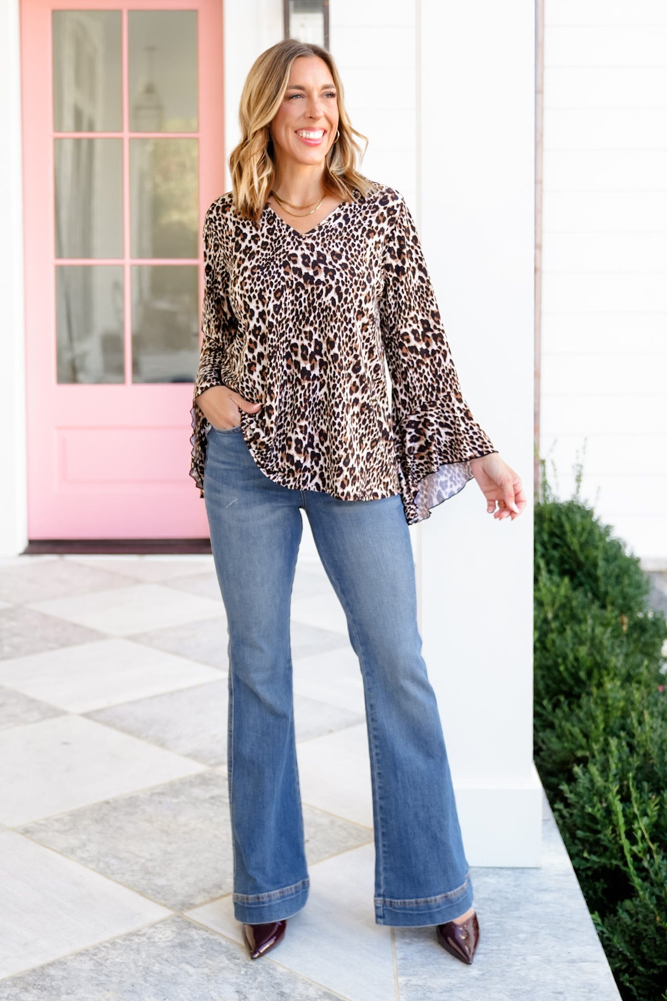 Plus/Reg Leopard Print Long Bell Sleeve V Neck Top