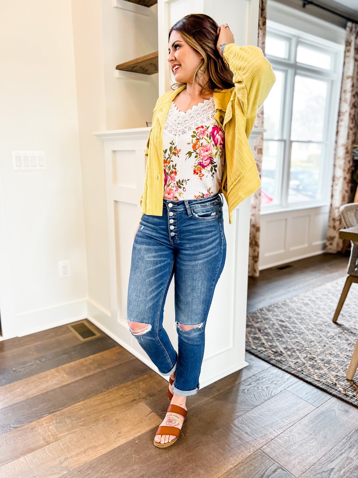 Vervet Button Fly Distressed Knee Straight Jeans