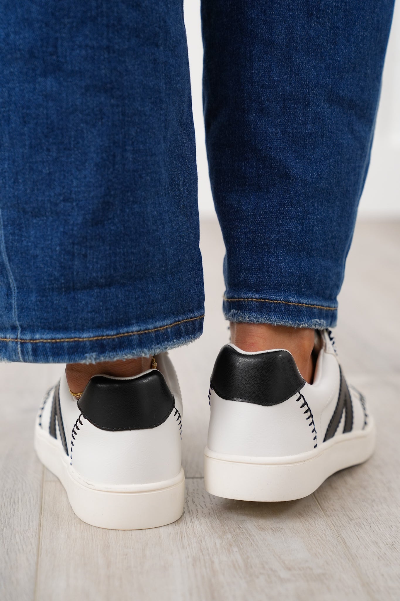 MIA Stylish Low Top Sneaker with Contrast Stitching