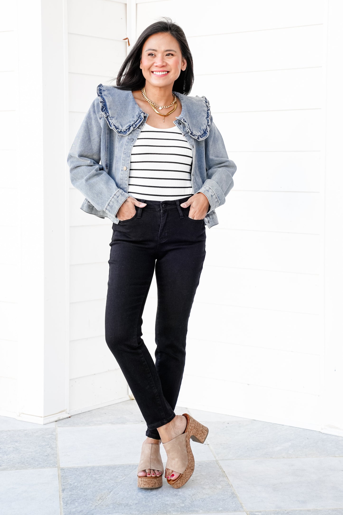 Judy Blue Black Beauty Mid Rise Black Non distressed Slim Fit Jeans