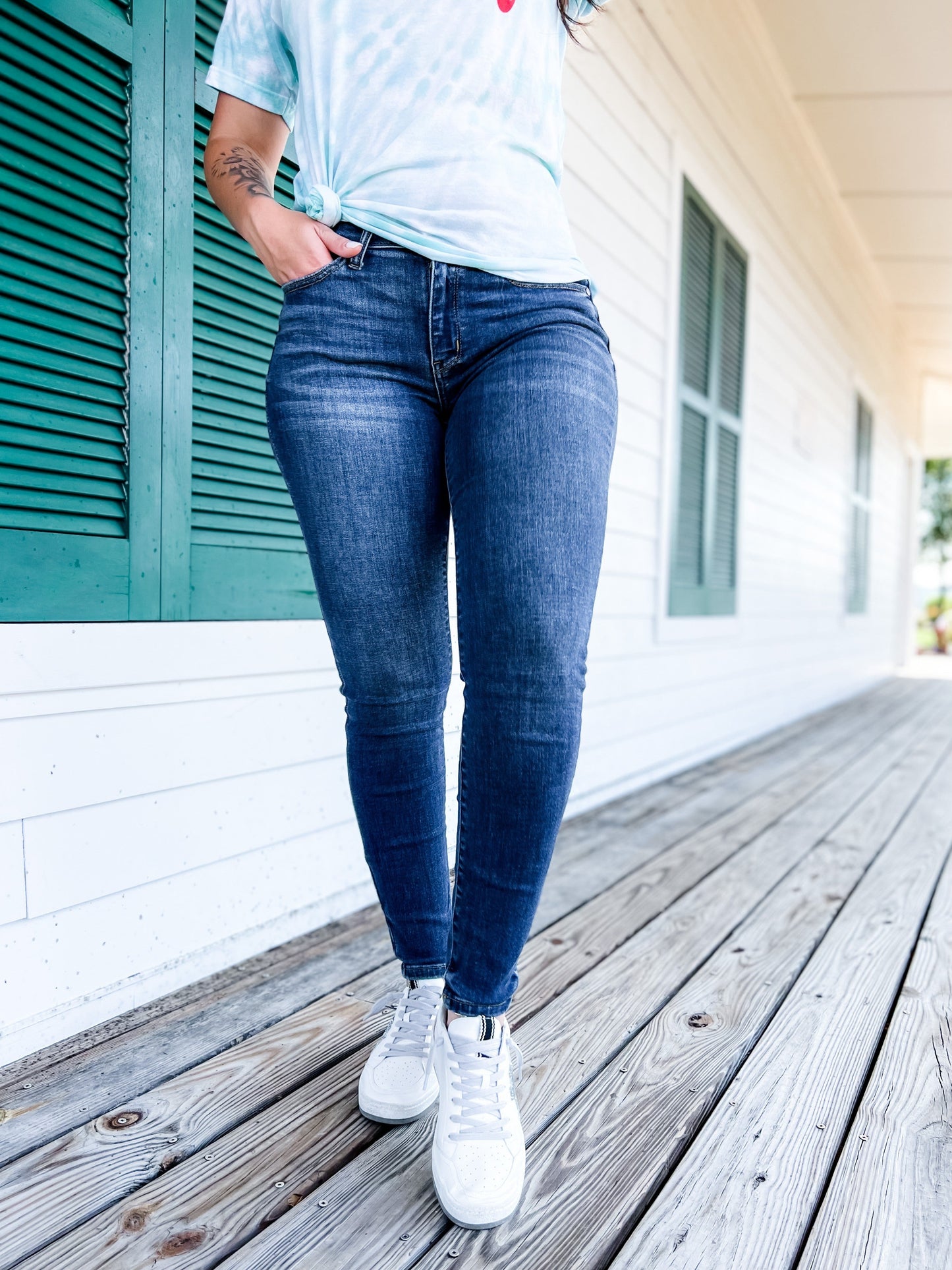 Judy Blue 8 Days A Week Medium Wash Mid Rise Skinny jeans with Handsanding