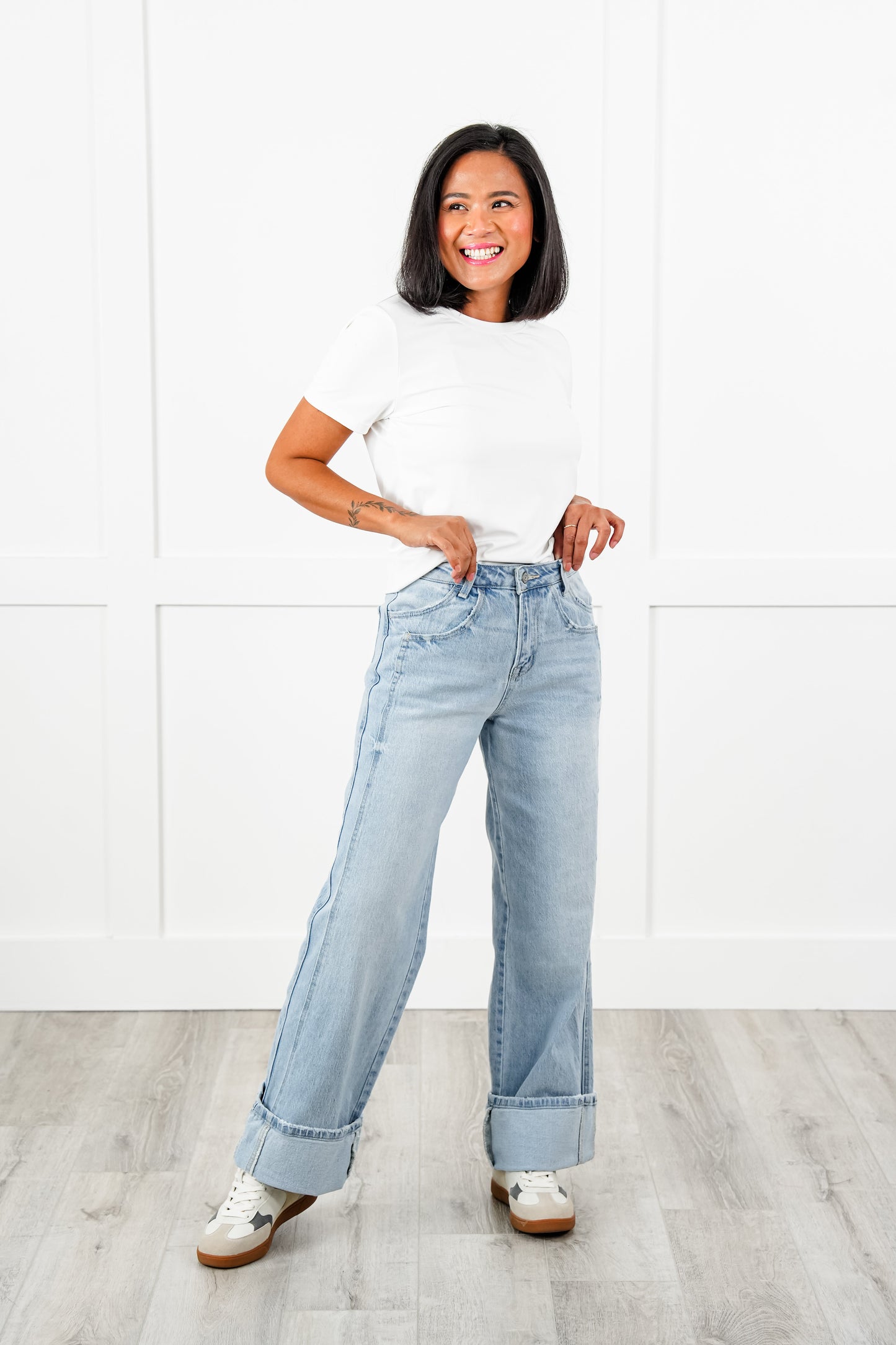 Vervet Super High Rise Light Wash Cuffed Baggy Wide Leg Jeans