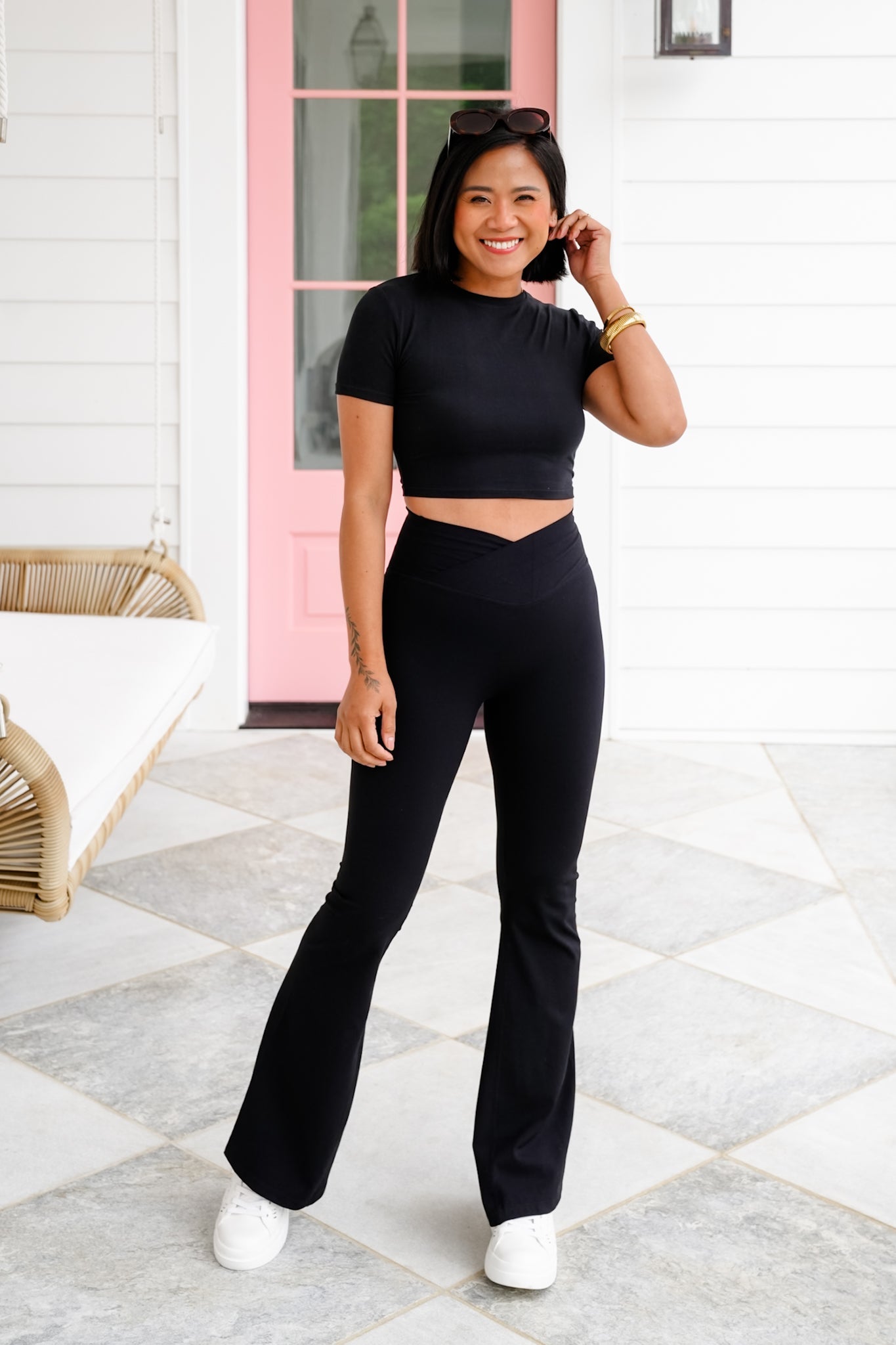 Solid Short Sleeve Round Neck Cropped Top