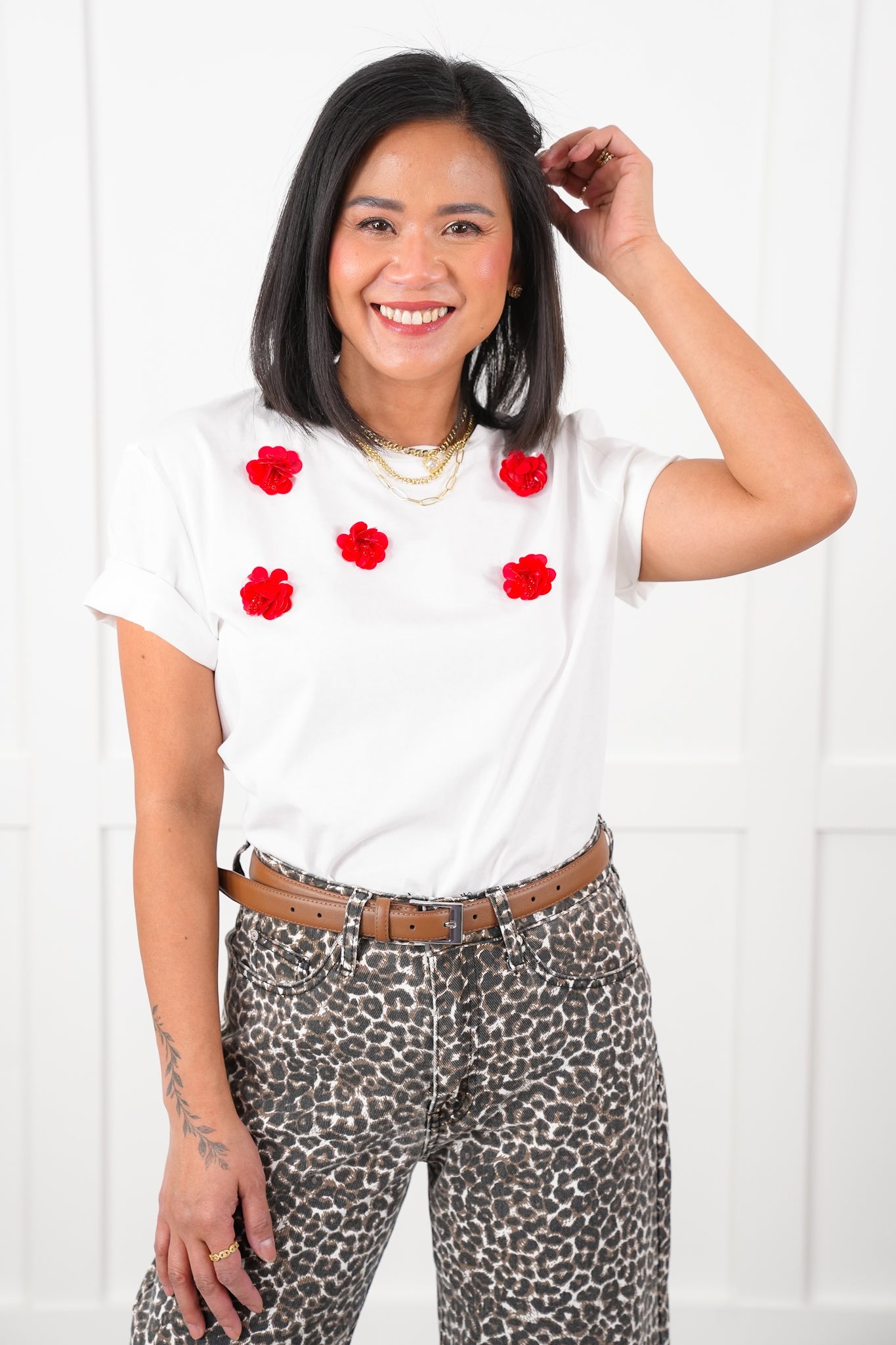Short Sleeve Tee Shirt with Flower Applique Detail
