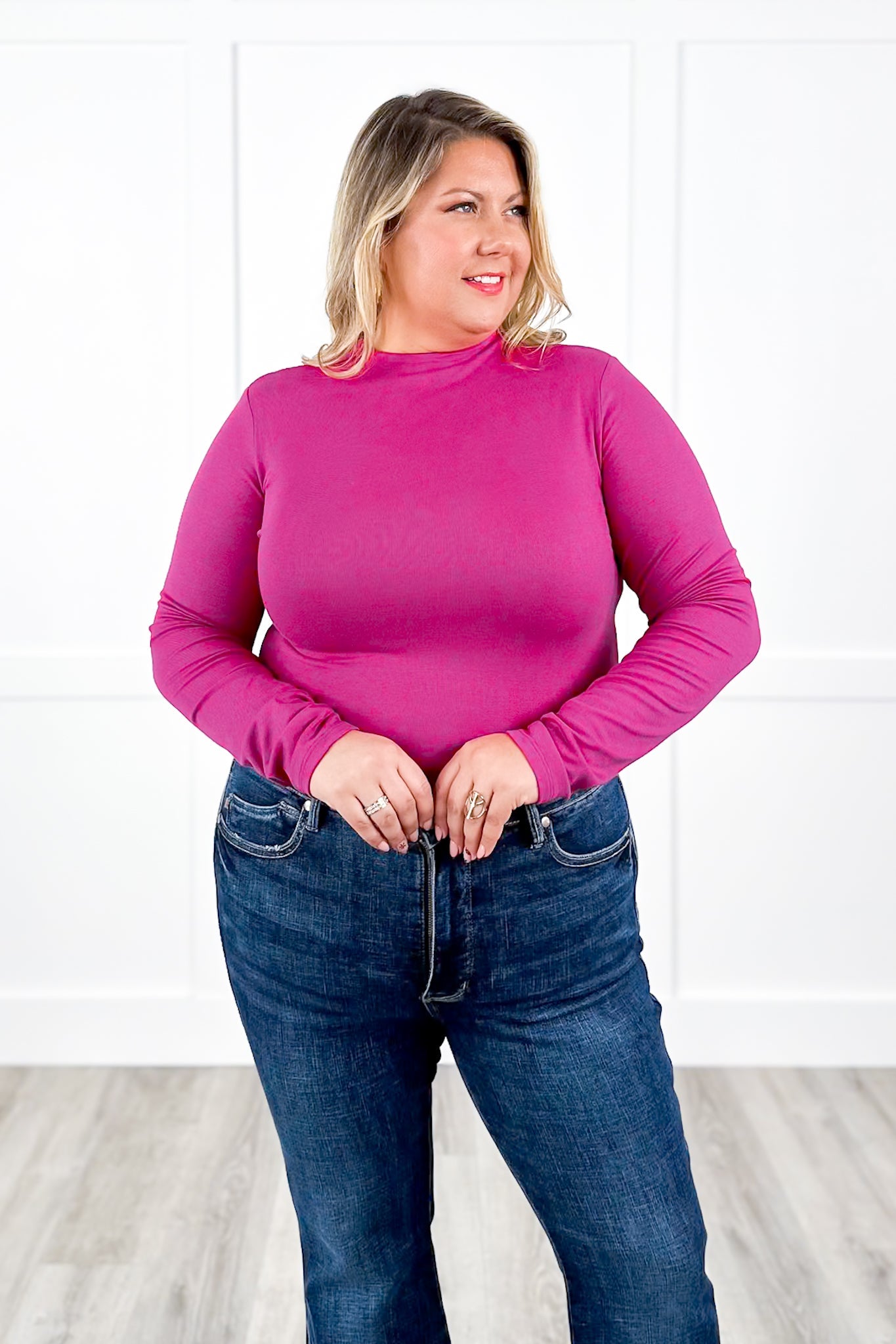 Plus/Reg Solid Knit Long Sleeve Round Neck Top