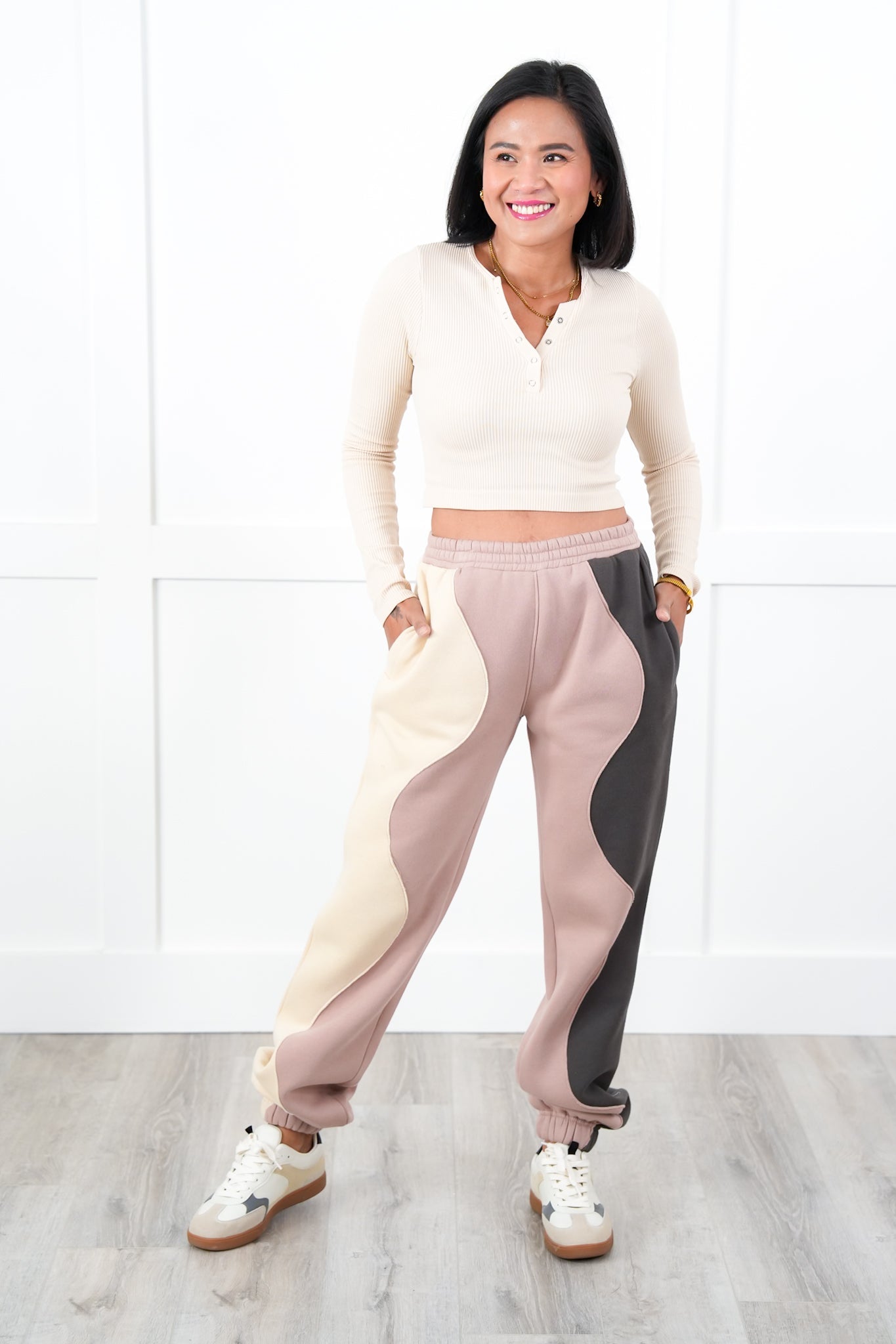 Plus/Reg Wavy Color Block Elastic Waist Sweatpants