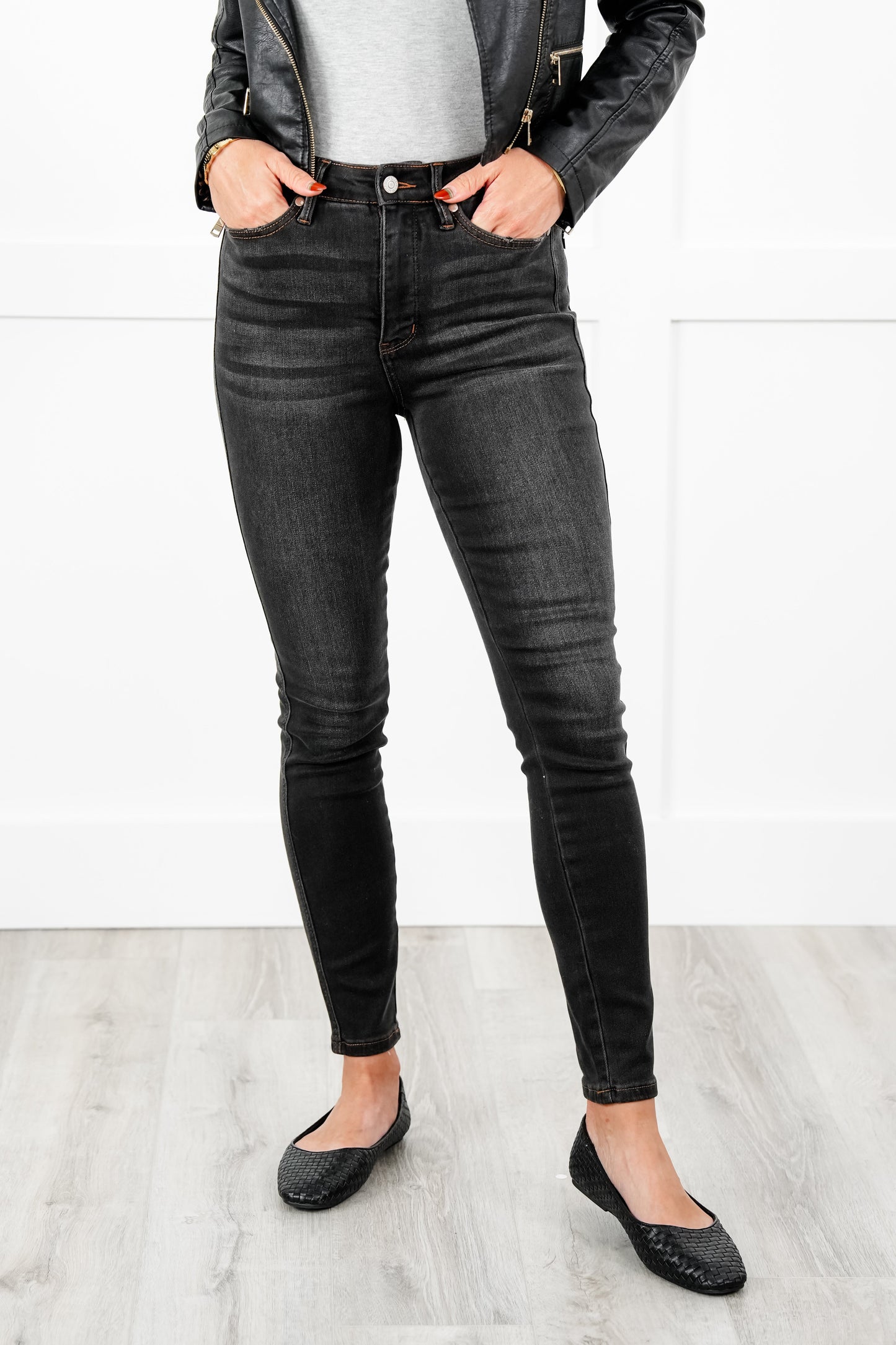 Judy Blue Black Dog High Rise Black Wash with Contrast Thread Tummy Control Skinny Jeans