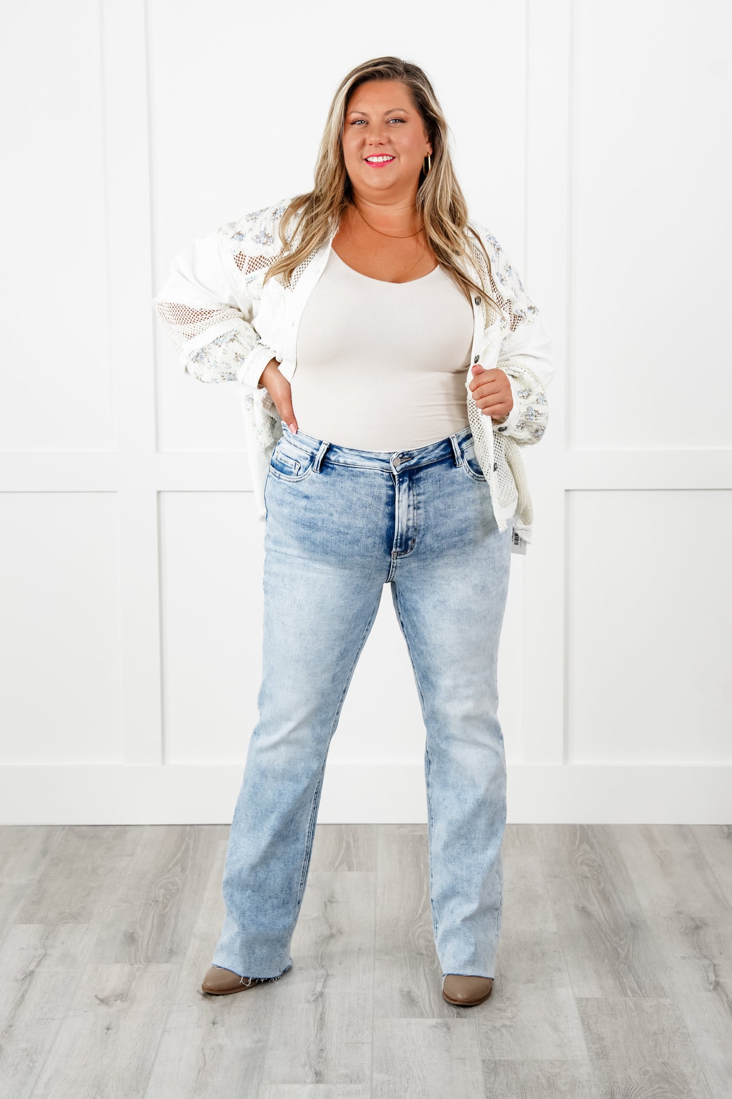 Vervet High Rise Non Distressed Bootcut Jeans