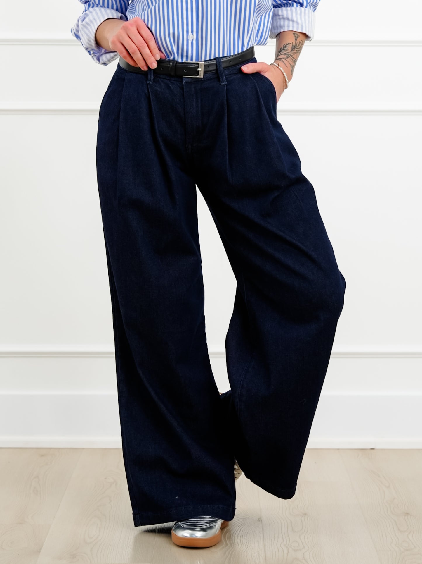 Risen Dark Wash Slouchy Palazzo Pleated Jeans - Freckled Poppy
