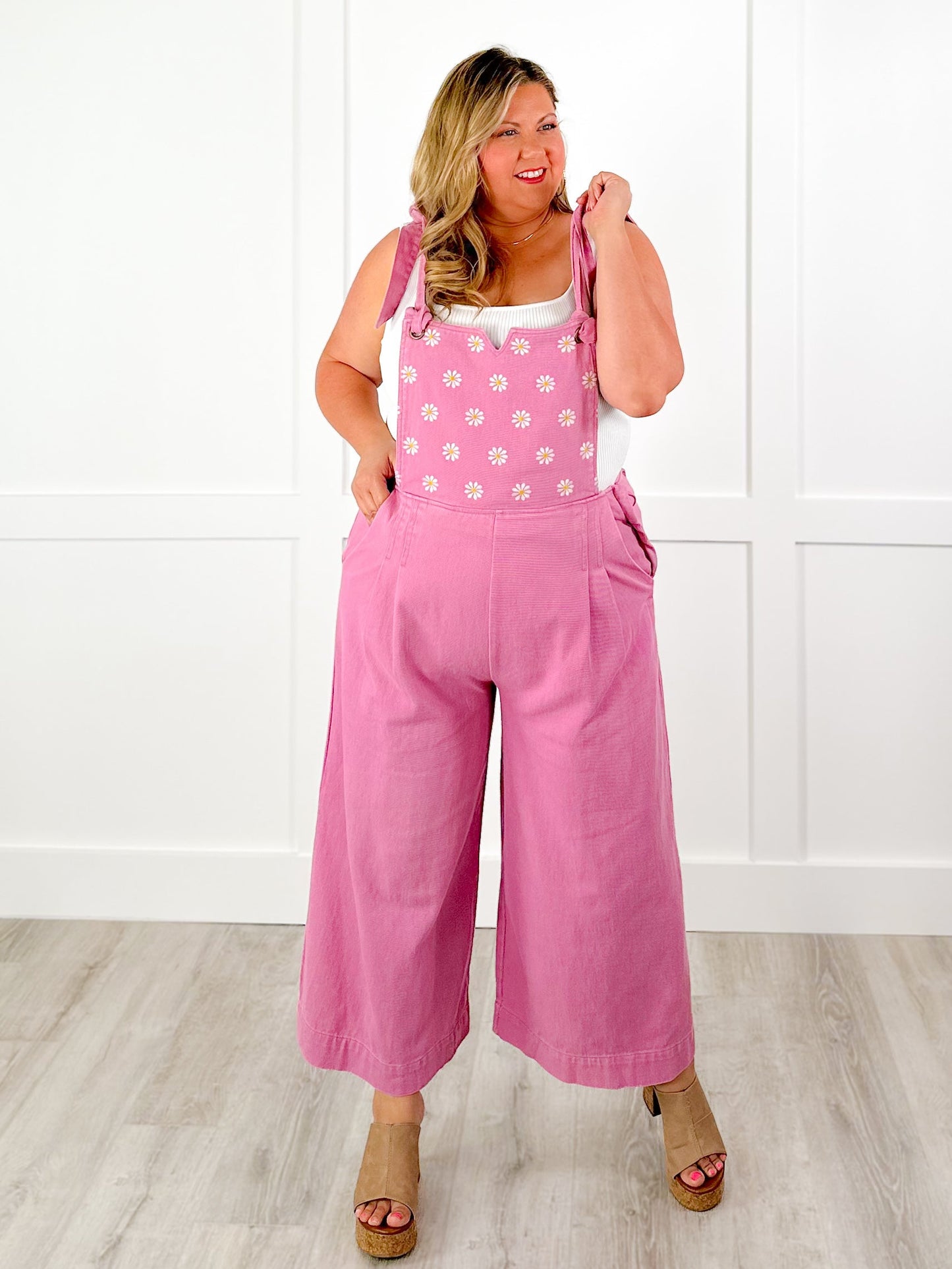 Plus/Reg Pink Wide Leg Overalls With Daisy Embroidered Detail