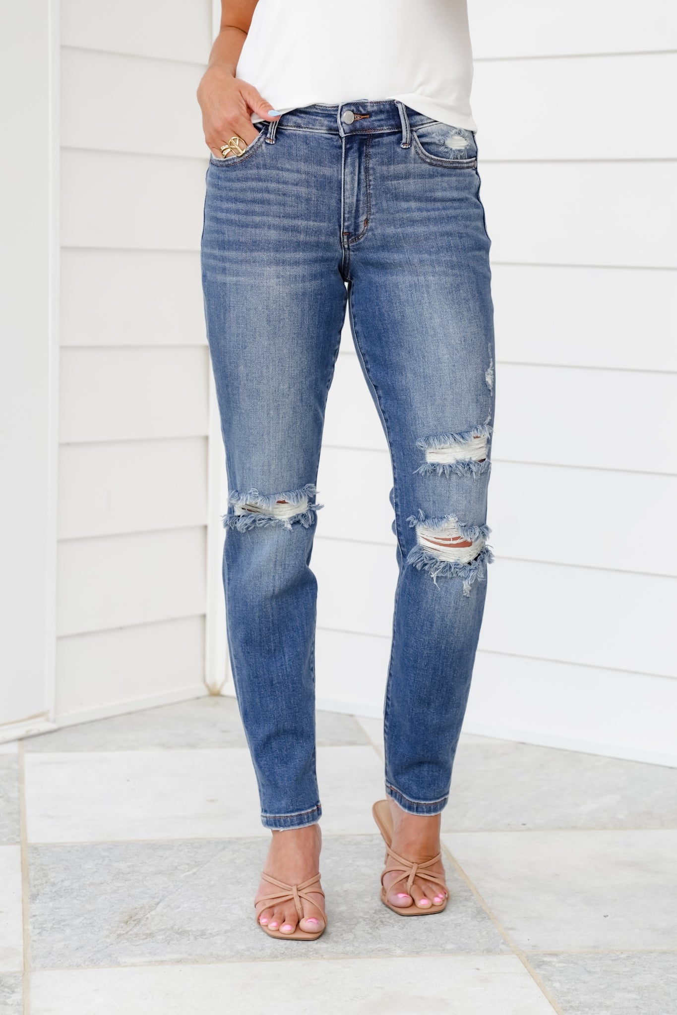 Judy Blue Mid Rise Medium Vintage Wash Distressed Boyfriend Jeans