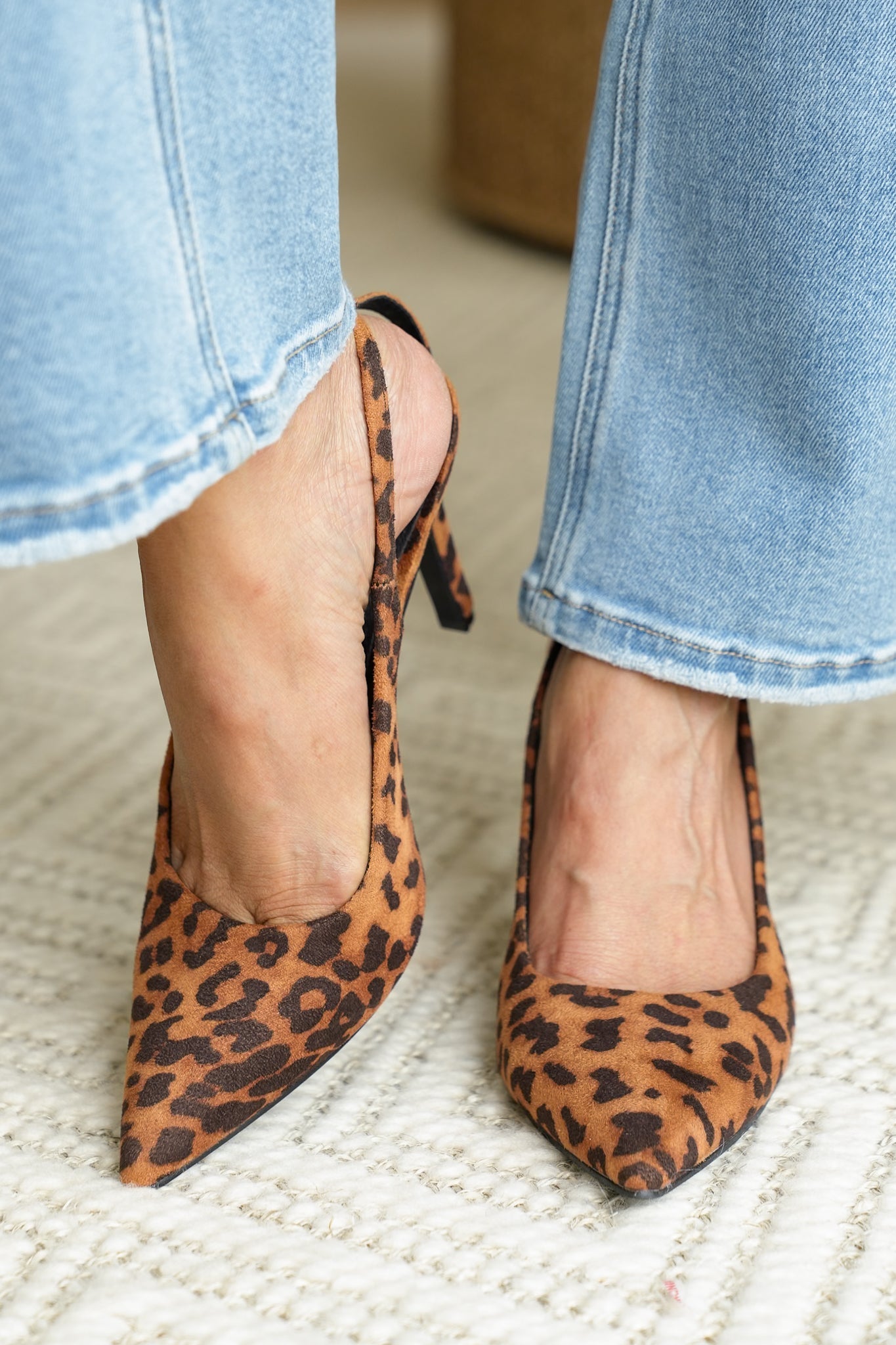 Elegant Pointed Toe High Heel with Ankle Strap