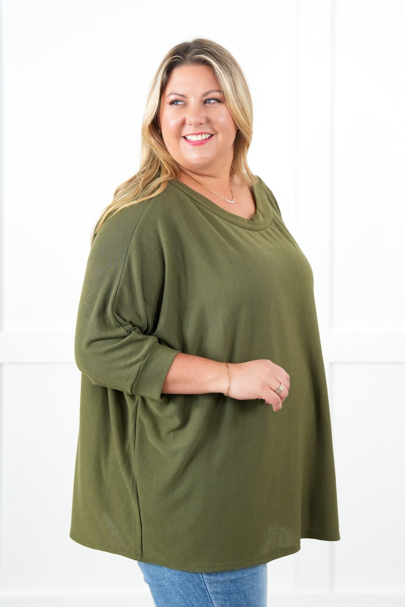 Door Buster! Plus/Reg Knit 3/4 Dolman Sleeve Round Neck Top