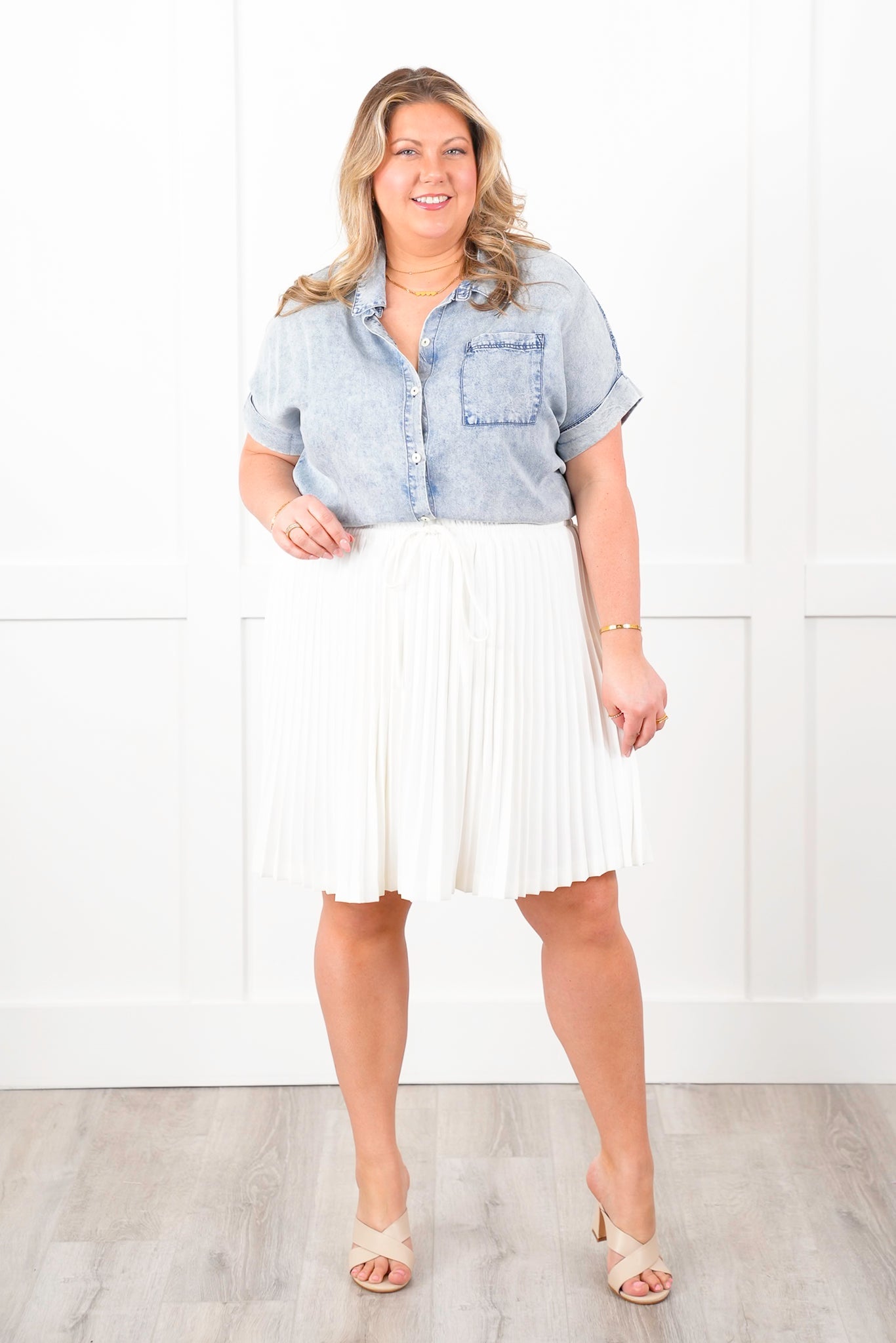 Plus/Reg White Pleated Paper Bag Waist Skirt