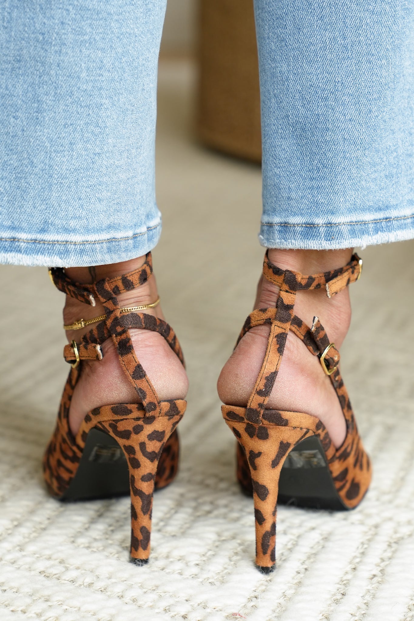 Elegant Pointed Toe High Heel with Ankle Strap