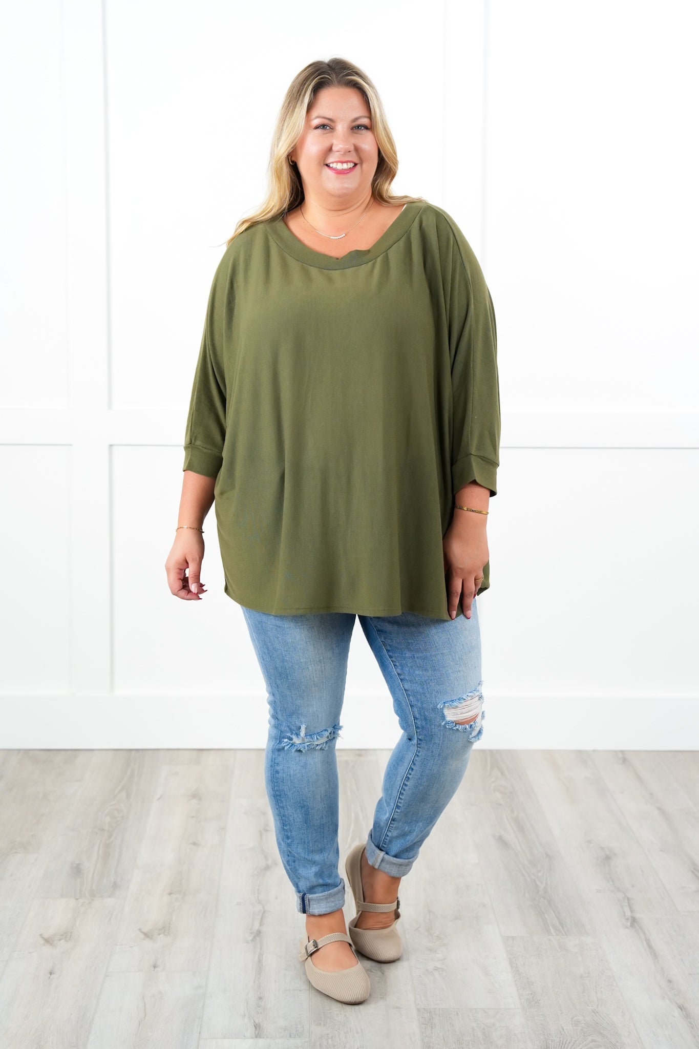 Door Buster! Plus/Reg Knit 3/4 Dolman Sleeve Round Neck Top