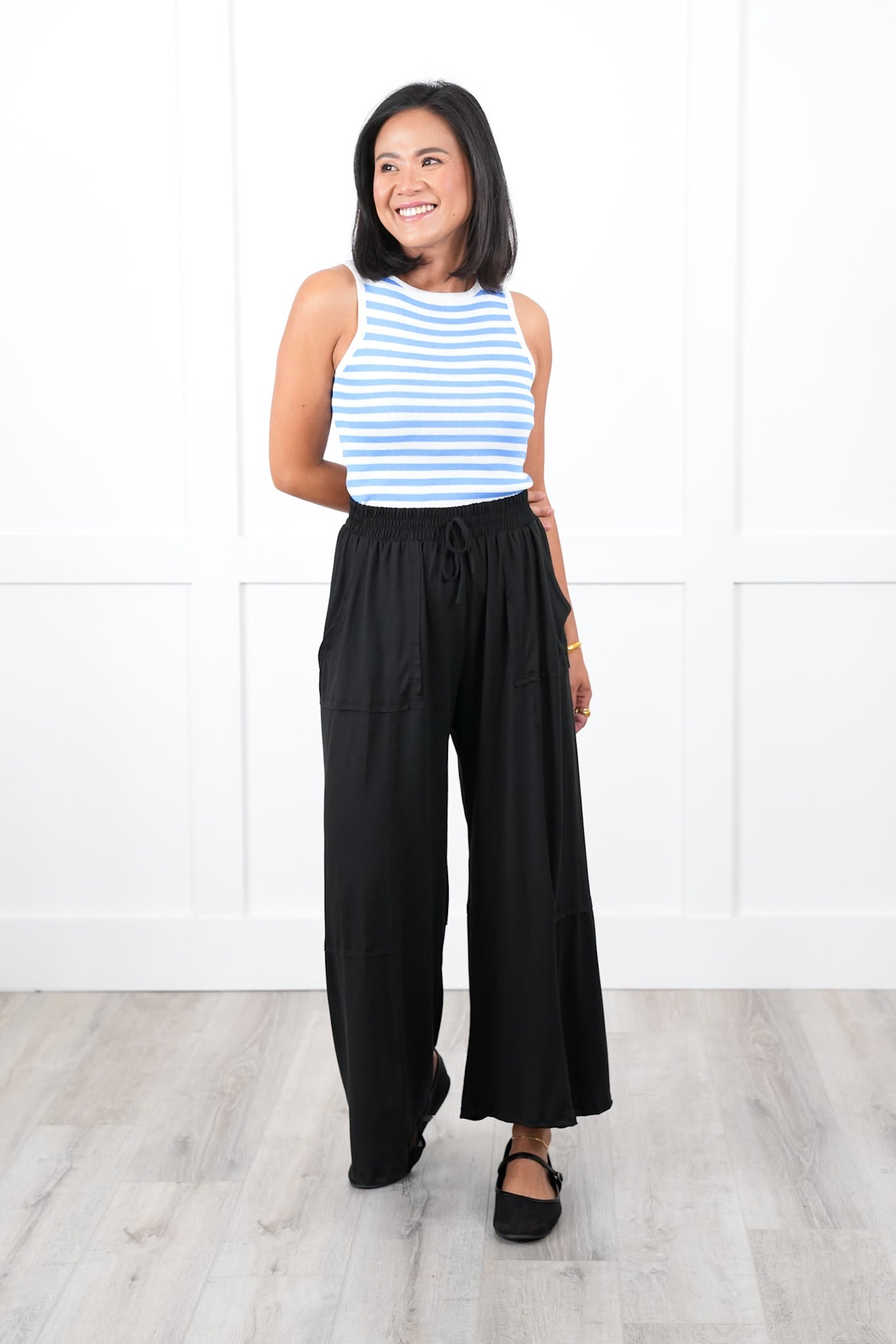 Plus/Reg Solid Elastic Waist Wide Leg Pants