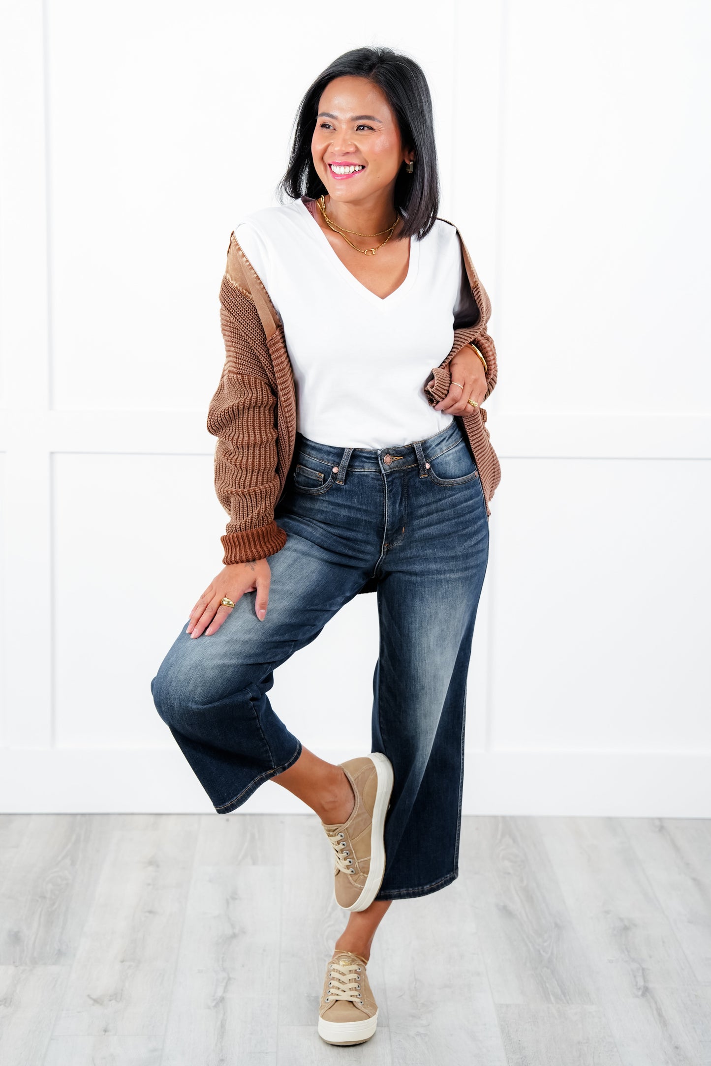 Judy Blue The Juliette Mid Rise Dark Wash Tummy Control Cropped Wide Leg Jeans