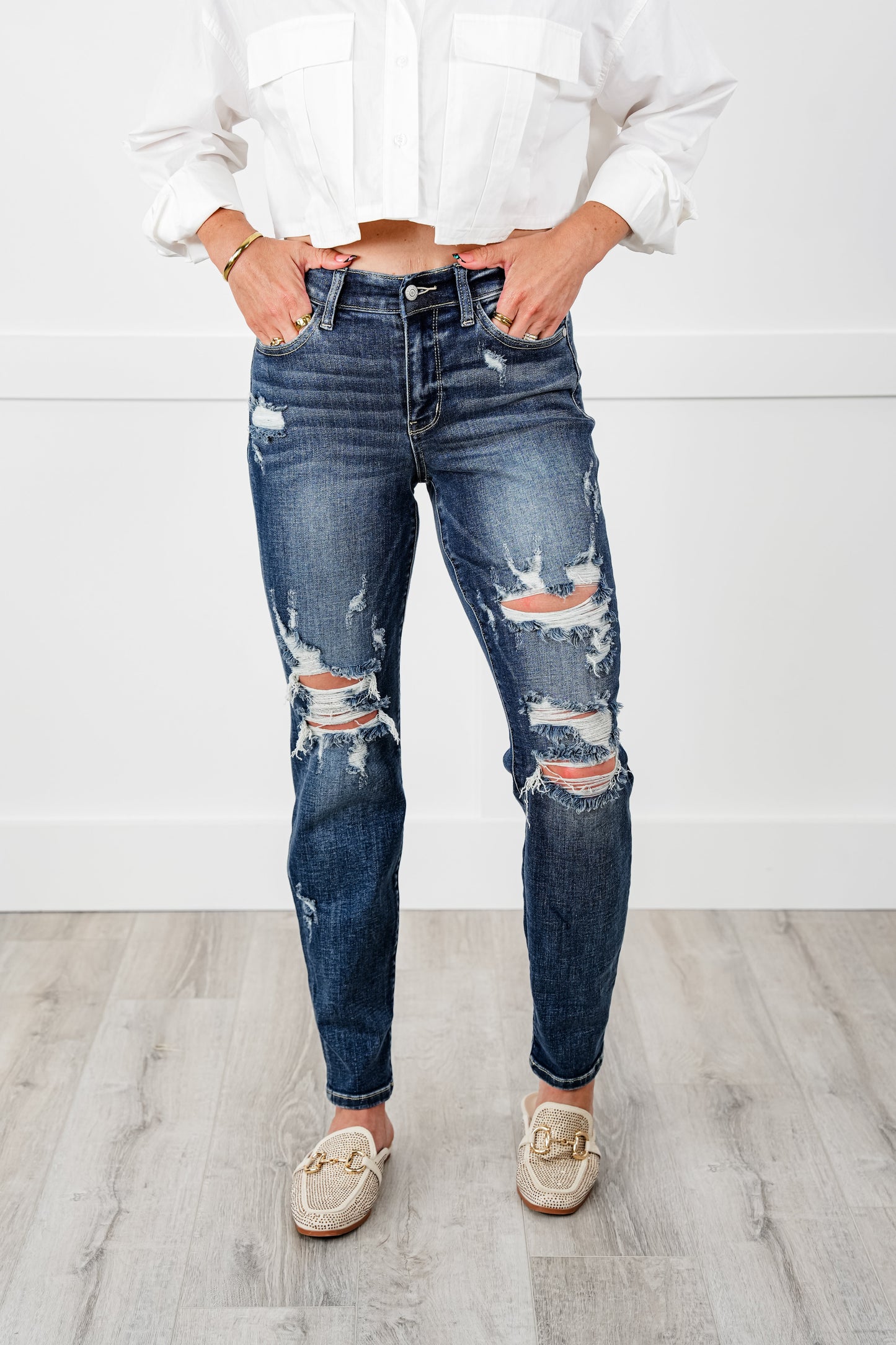 Judy Blue Dream Team Medium Wash Distressed Mid Rise Boyfriend Jeans