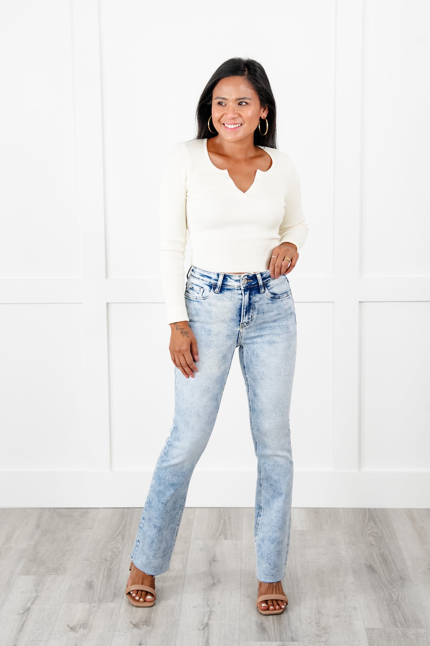 Vervet High Rise Non Distressed Bootcut Jeans