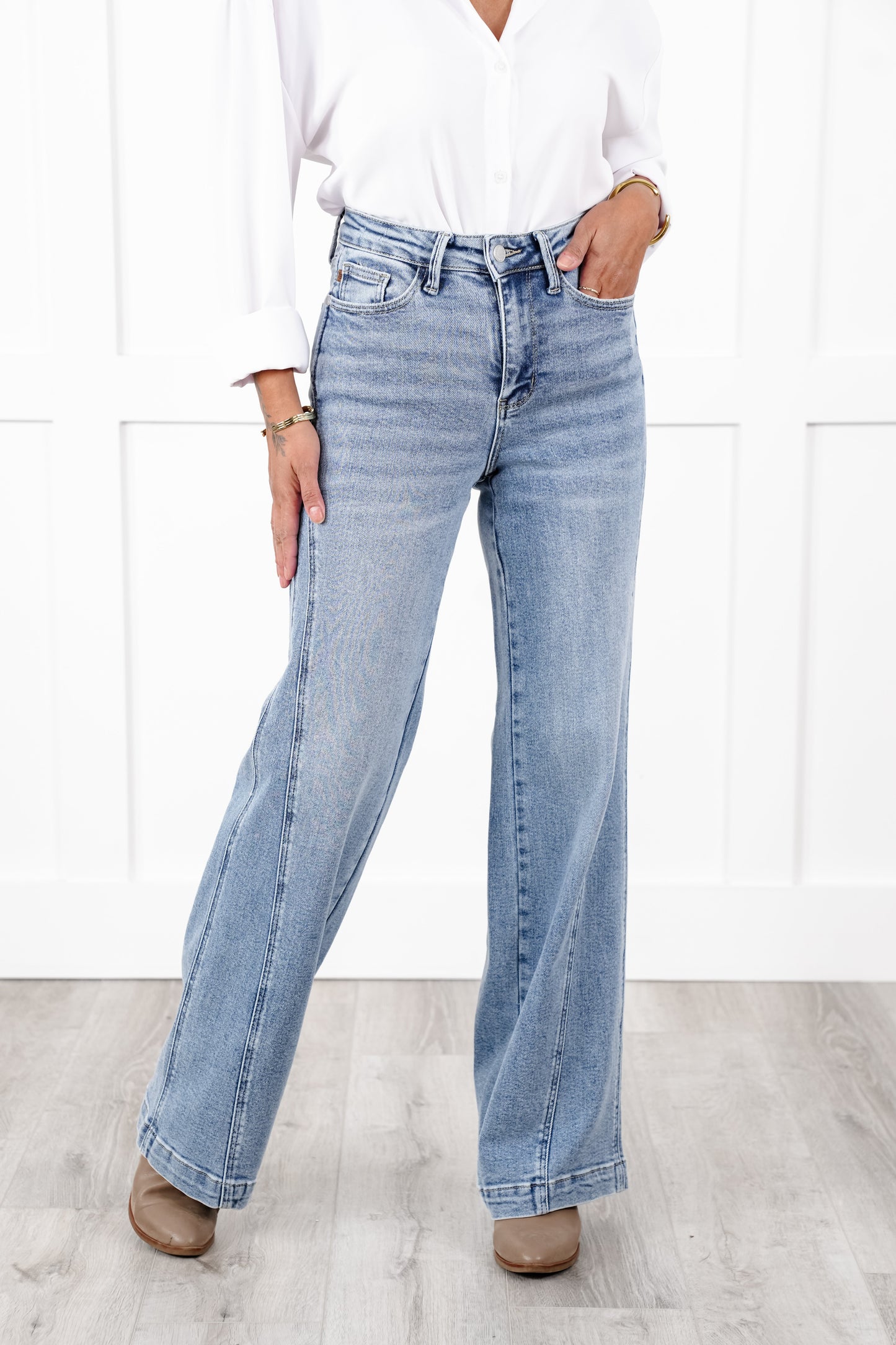Judy Blue High Rise Medium Wash Retro Wide Leg Jeans with Side Seam Detail